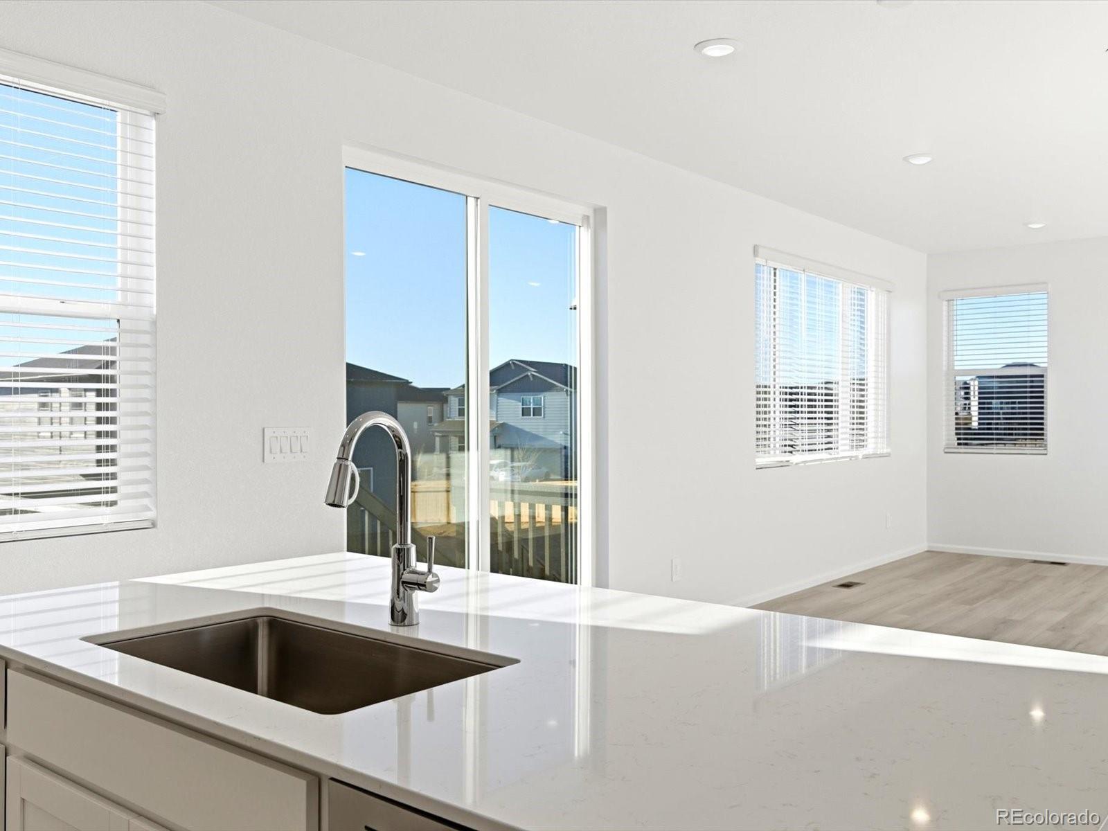 MLS Image #11 for 8941  sedalia street,commerce city, Colorado
