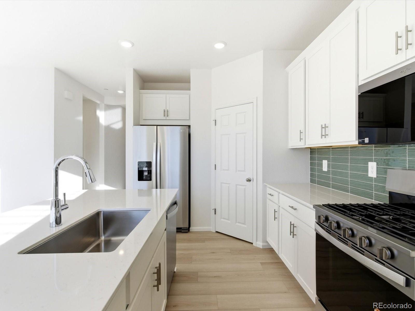 MLS Image #13 for 8941  sedalia street,commerce city, Colorado