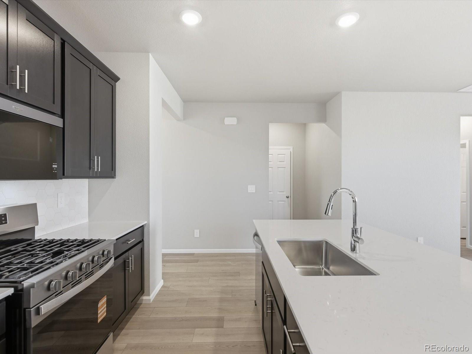MLS Image #13 for 8906  rifle street,commerce city, Colorado