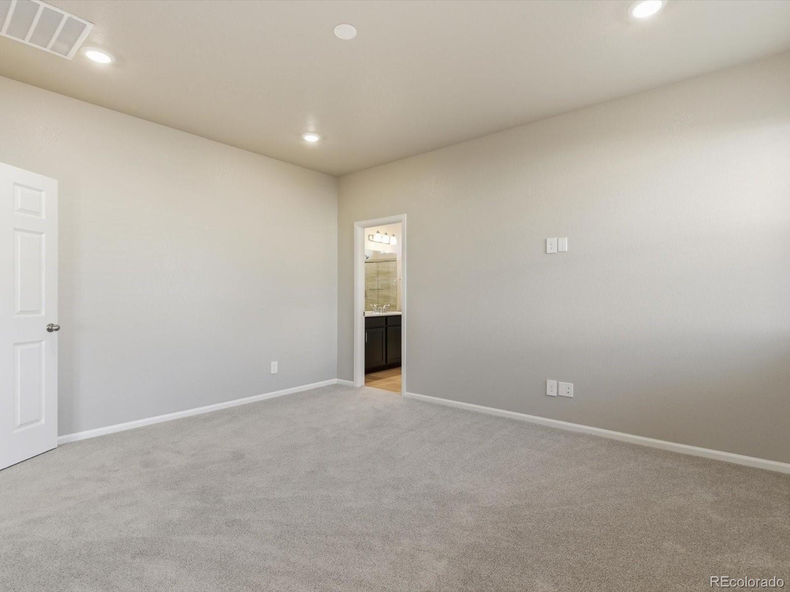 MLS Image #19 for 8906  rifle street,commerce city, Colorado