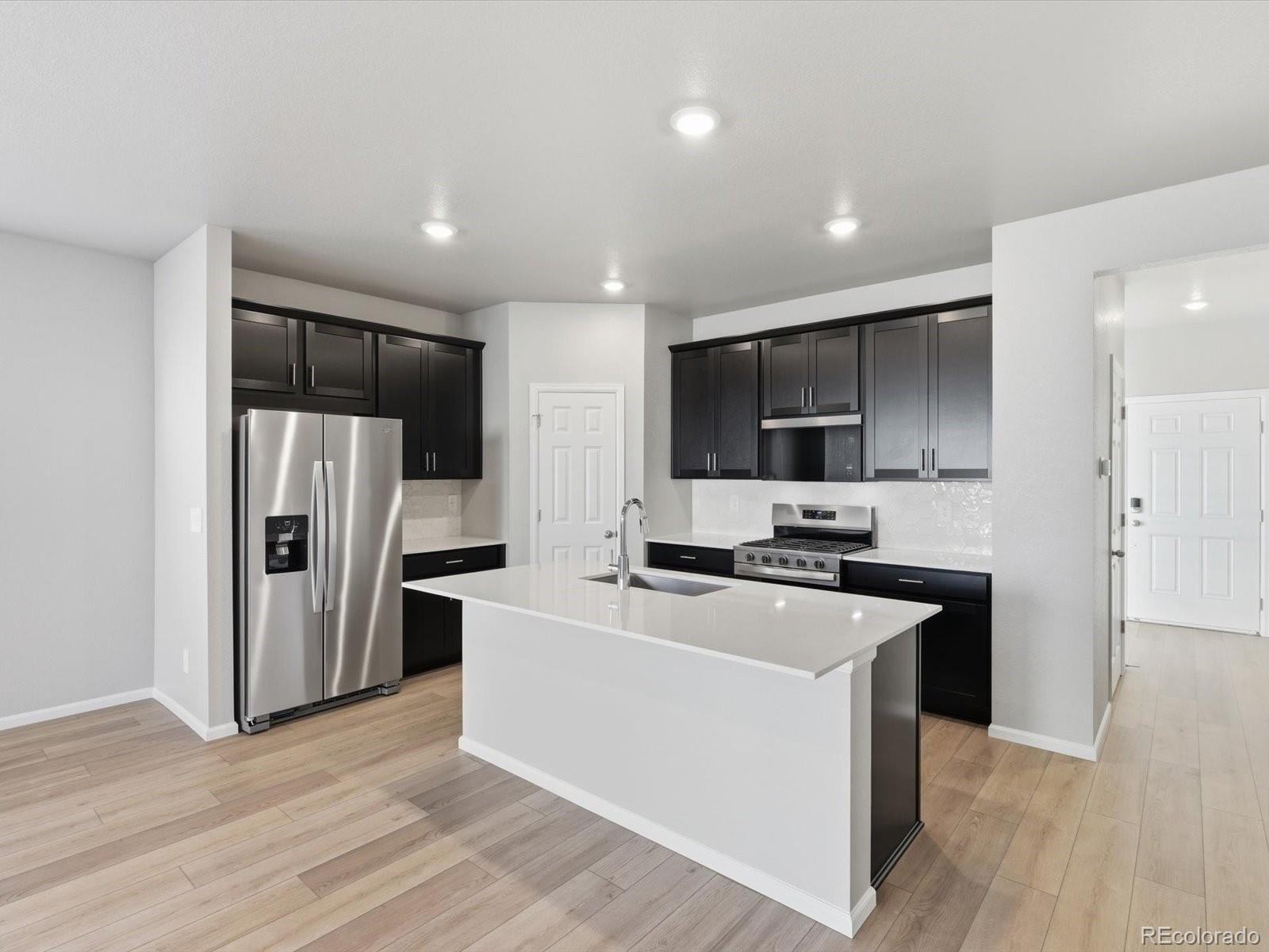 MLS Image #8 for 8906  rifle street,commerce city, Colorado