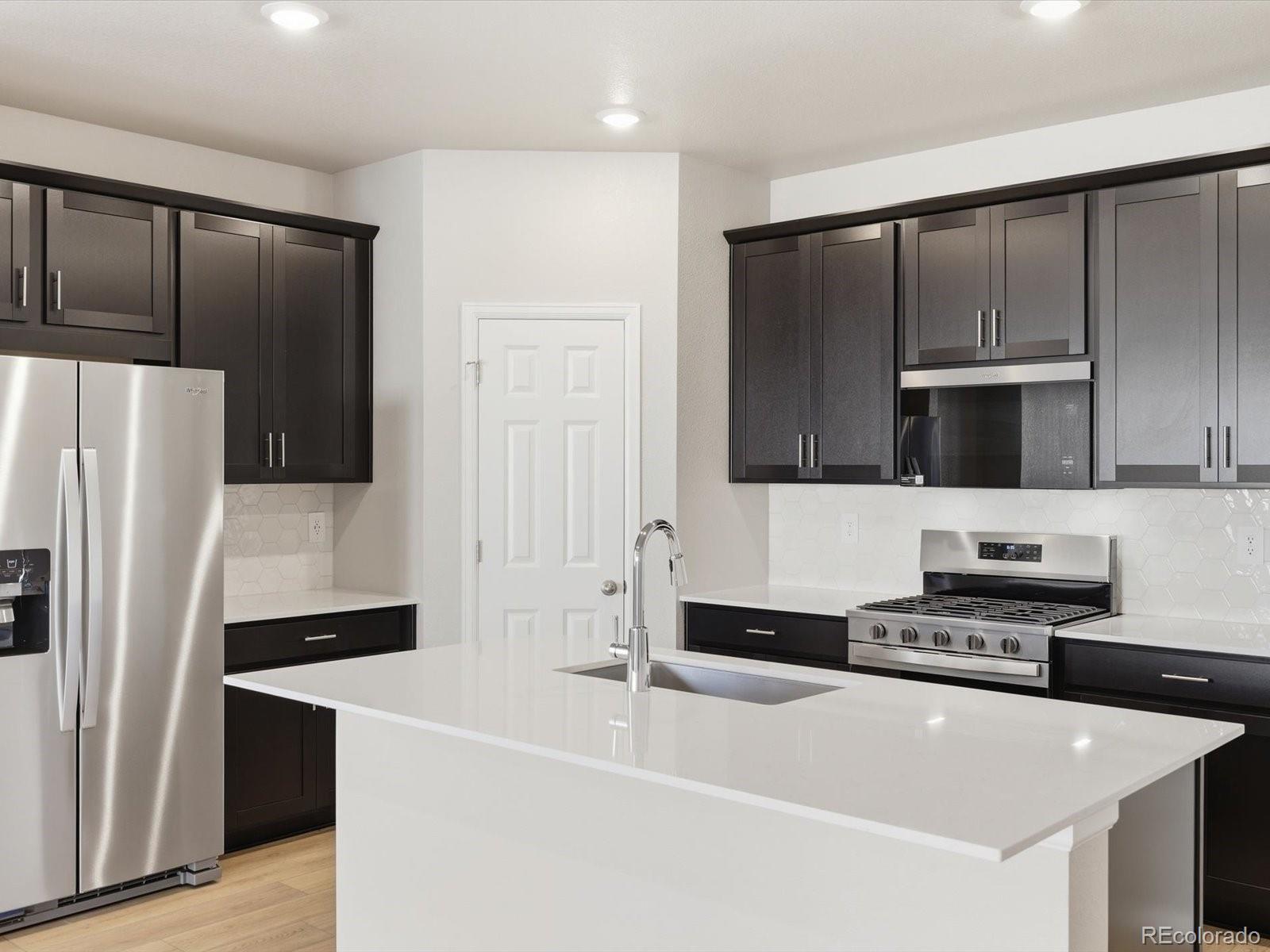 MLS Image #9 for 8906  rifle street,commerce city, Colorado