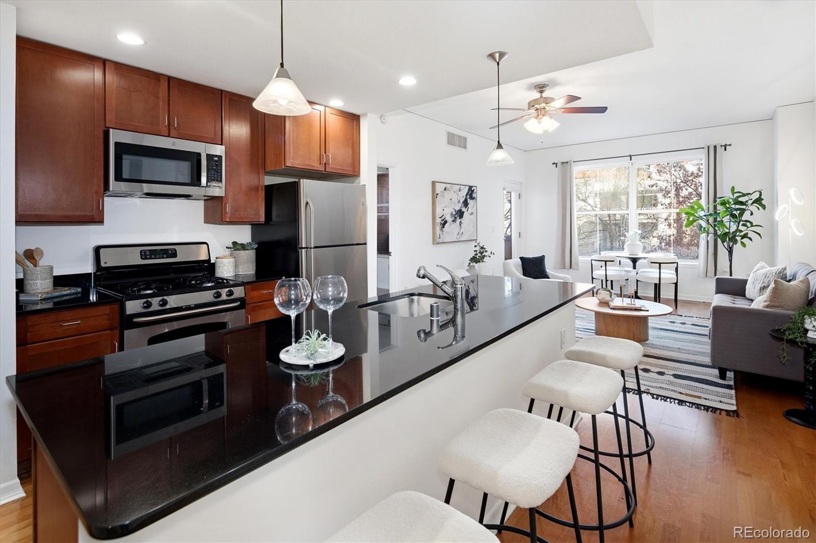 MLS Image #16 for 1975 n grant street 229,denver, Colorado