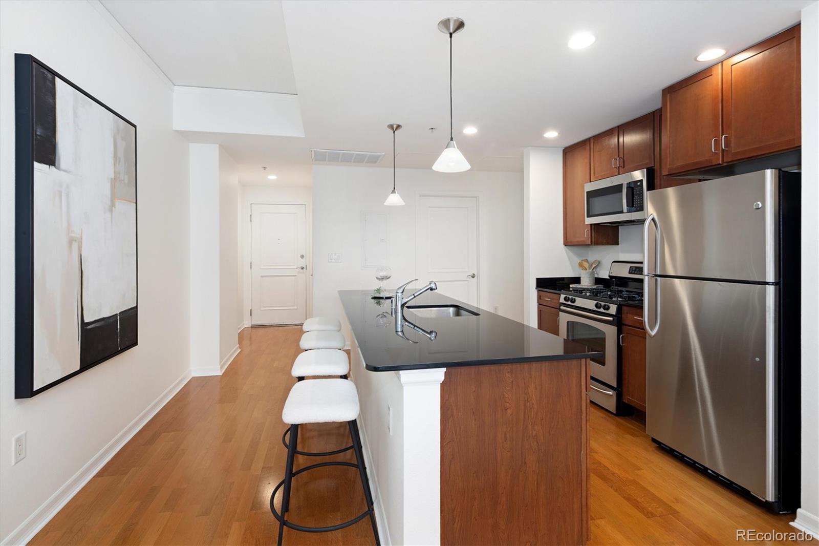 MLS Image #18 for 1975 n grant street 229,denver, Colorado