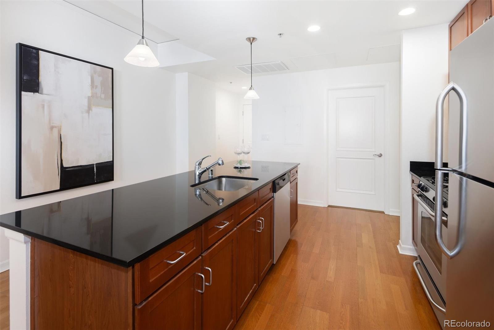 MLS Image #19 for 1975 n grant street 229,denver, Colorado