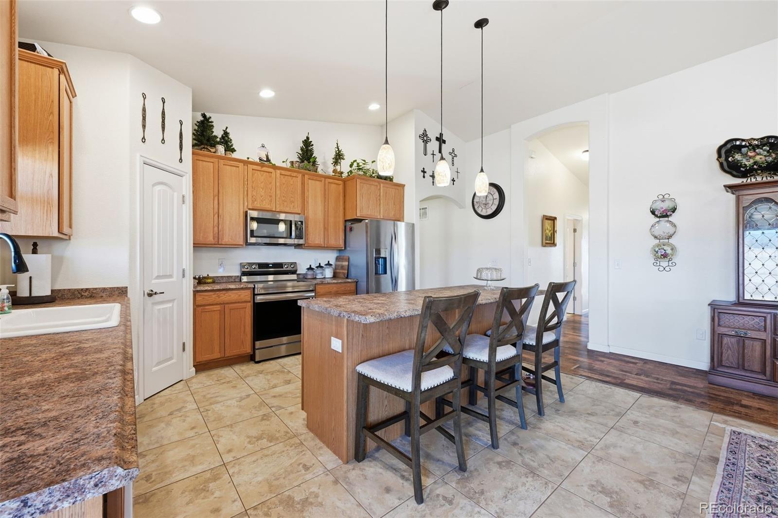 MLS Image #17 for 875  7th street,penrose, Colorado