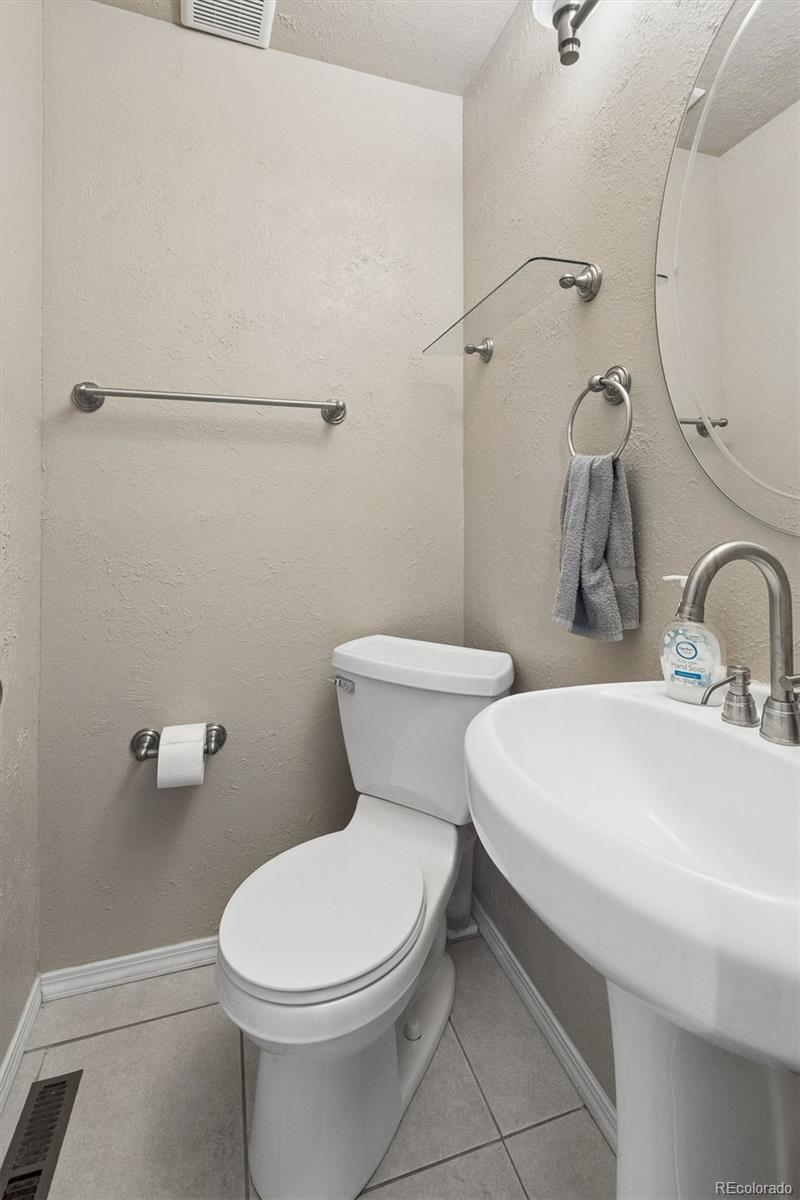 MLS Image #18 for 8071 s cedar street,littleton, Colorado