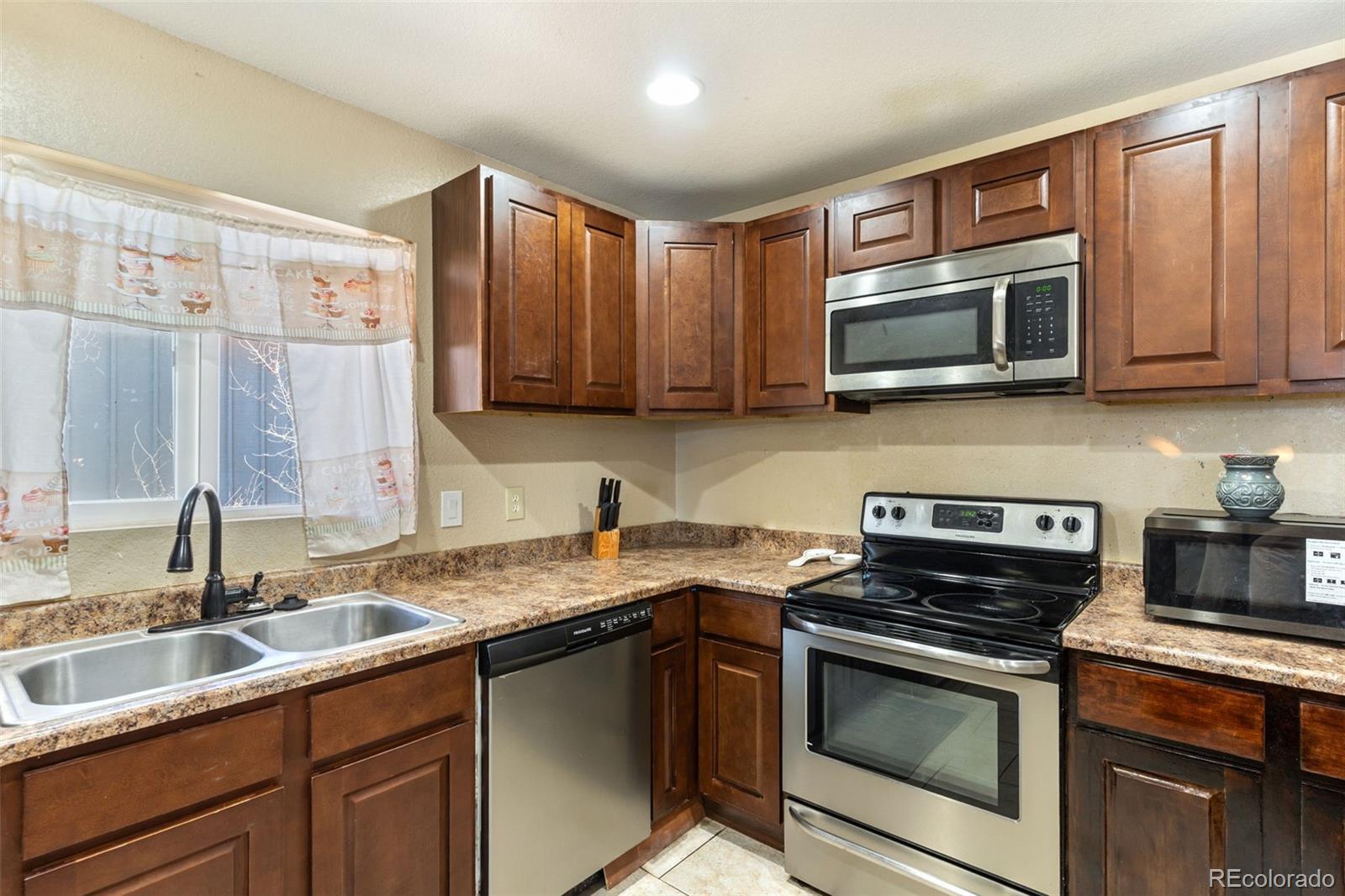 MLS Image #6 for 616  squire street,colorado springs, Colorado