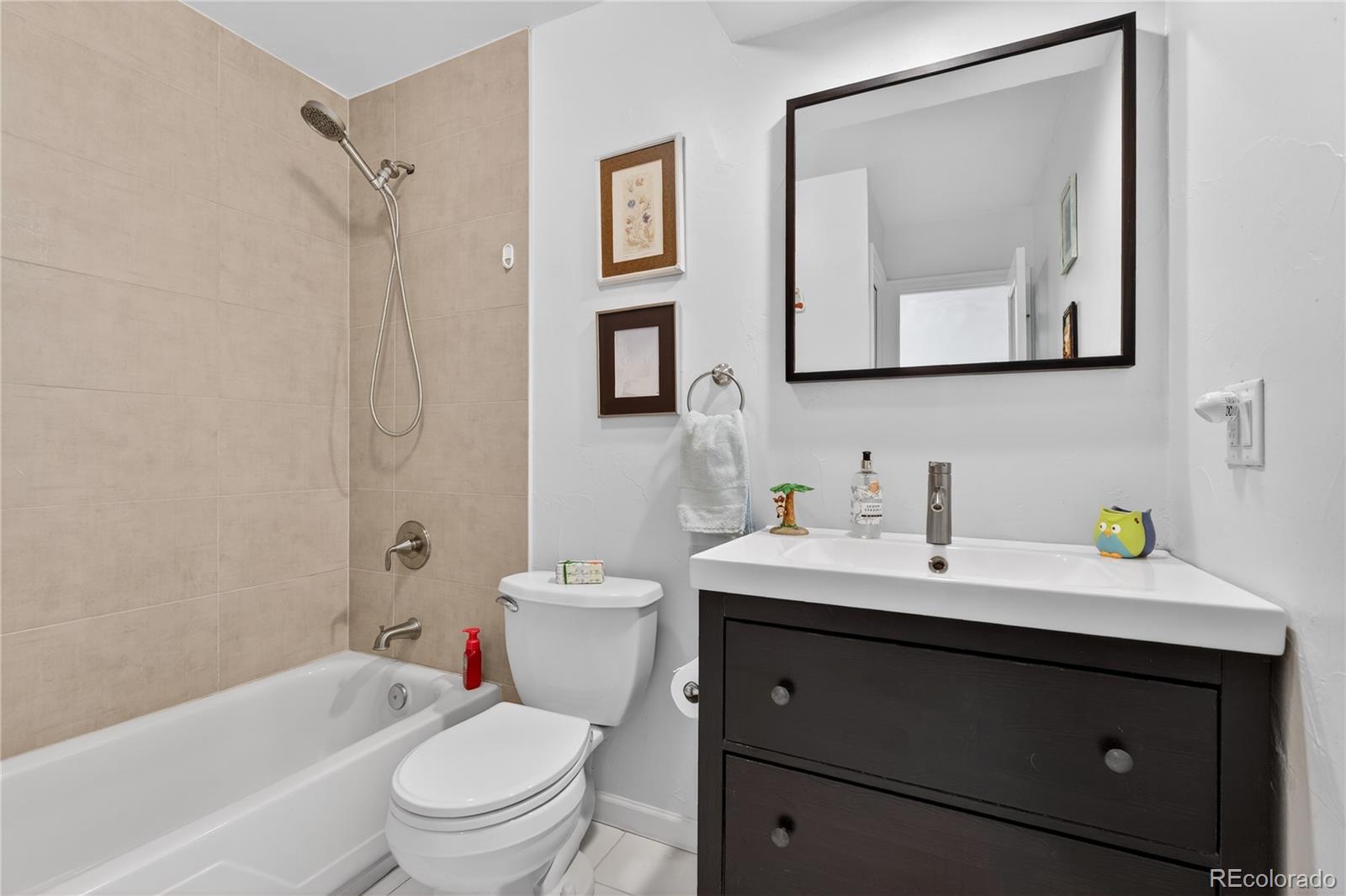 MLS Image #13 for 10877 e berry place,englewood, Colorado