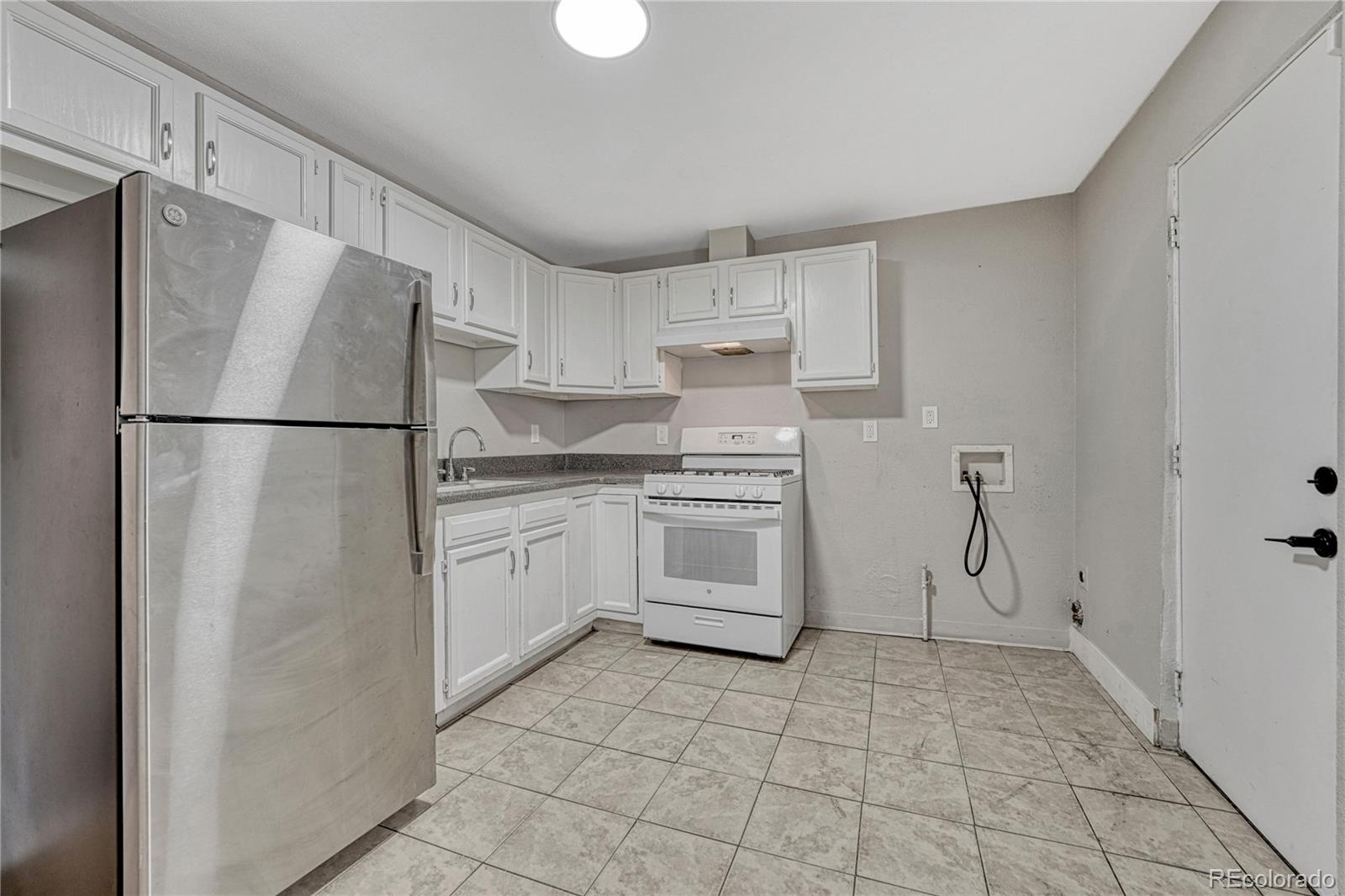 MLS Image #10 for 1158 s navajo street,denver, Colorado
