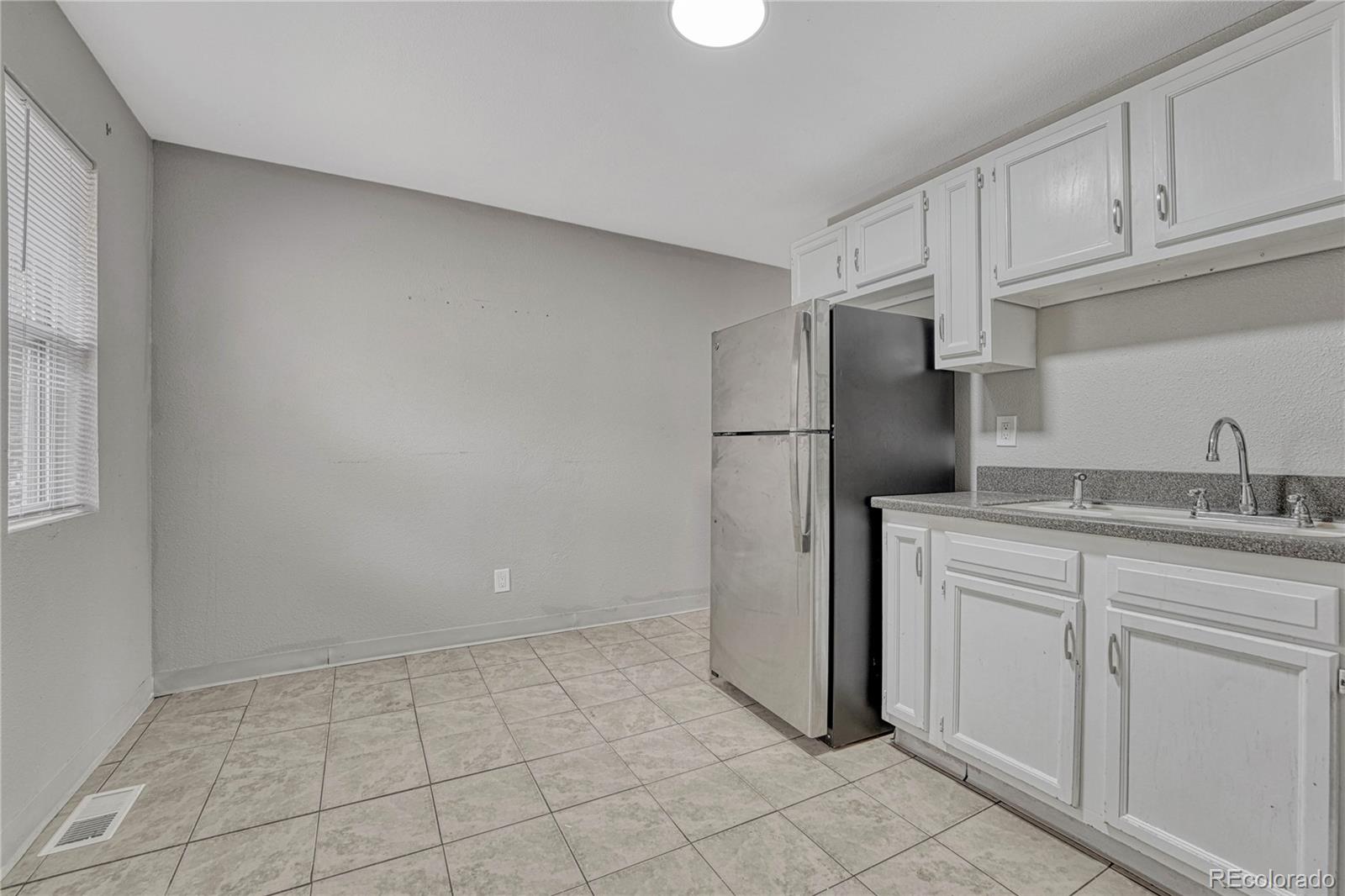 MLS Image #7 for 1158 s navajo street,denver, Colorado