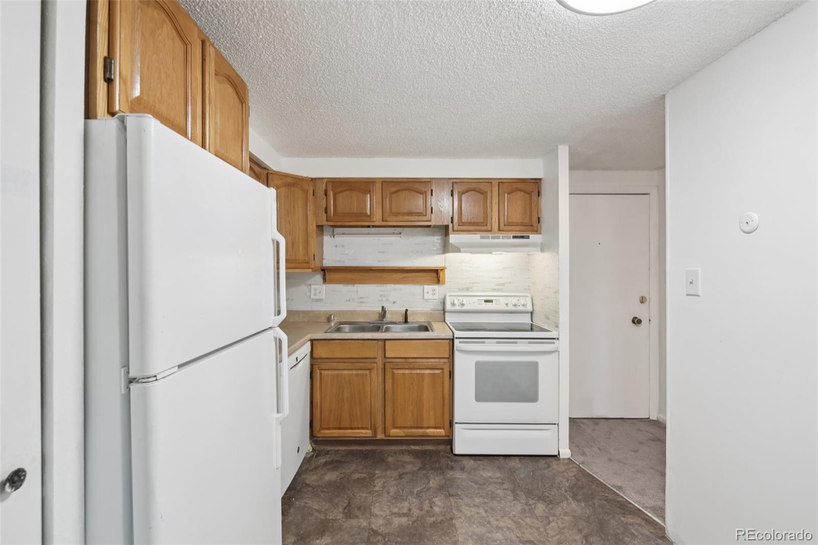 MLS Image #6 for 8822 e florida avenue g10,denver, Colorado