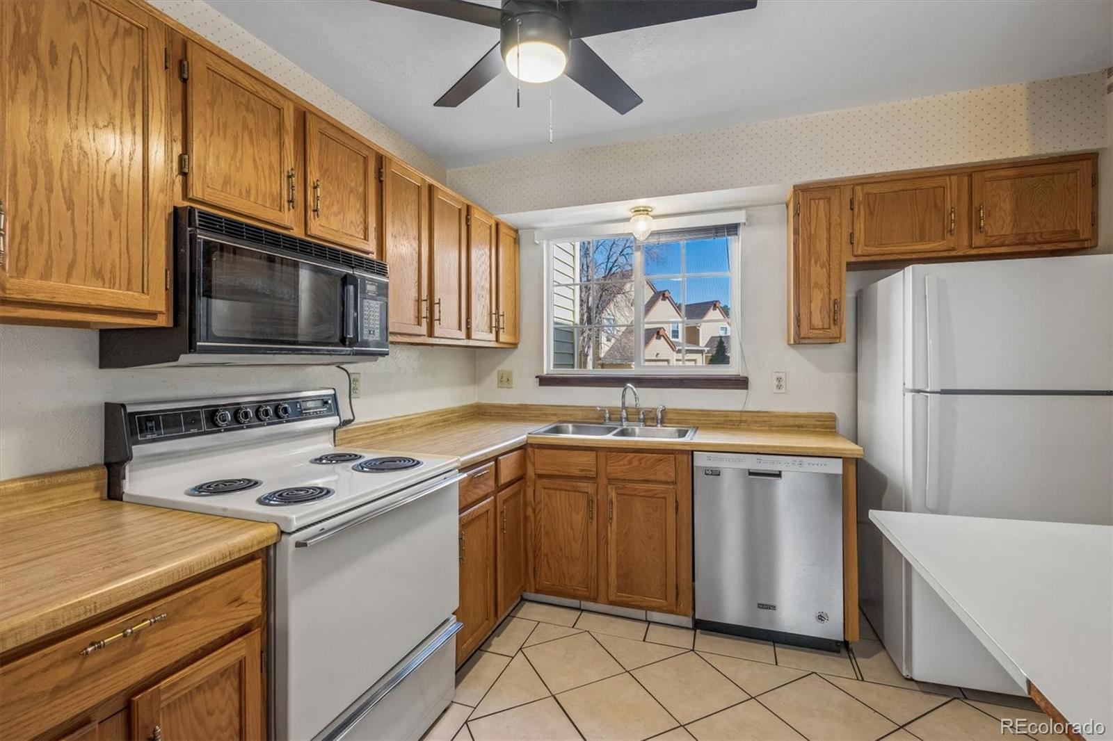 MLS Image #3 for 10359 w fair avenue c,littleton, Colorado