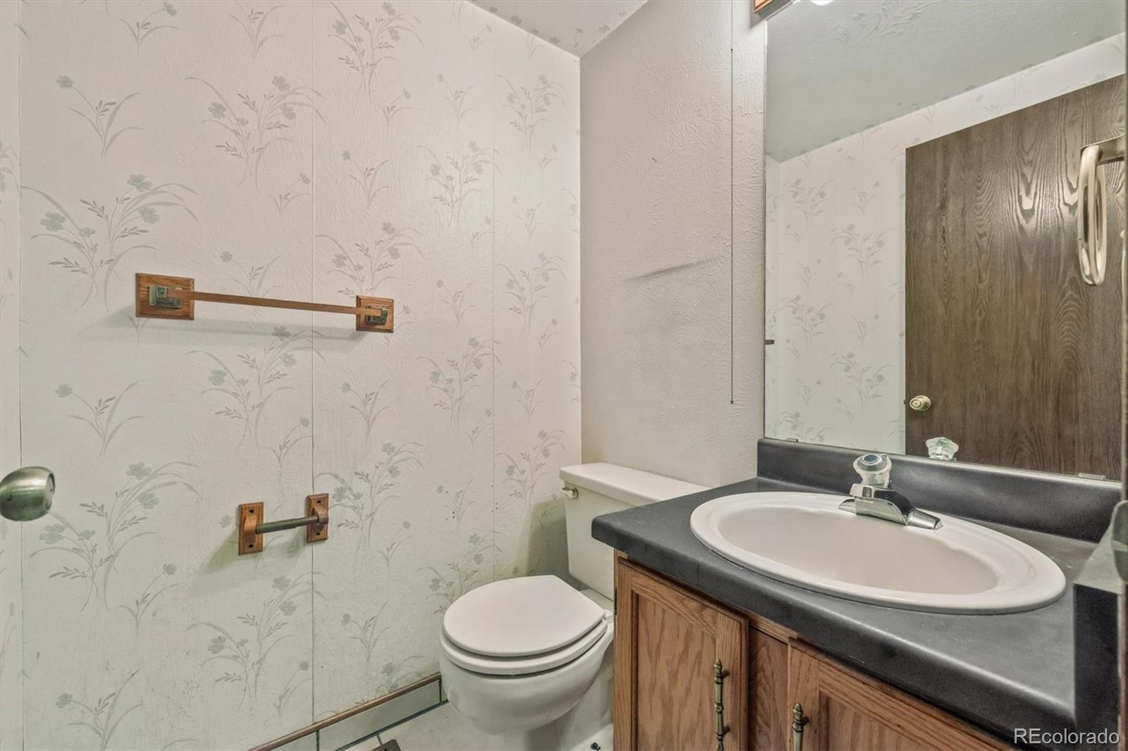 MLS Image #7 for 10359 w fair avenue c,littleton, Colorado