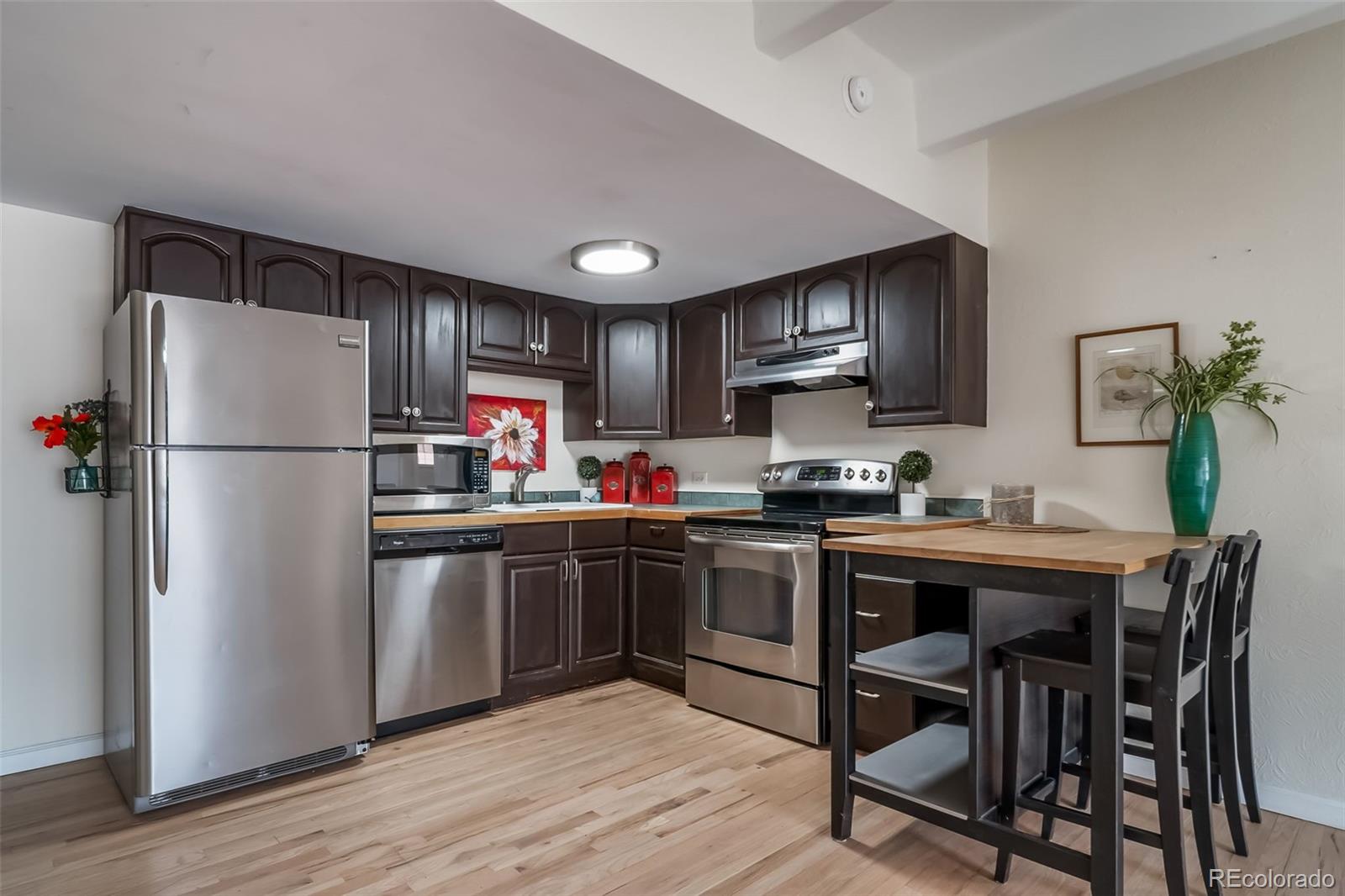 MLS Image #16 for 33 n corona street 205,denver, Colorado