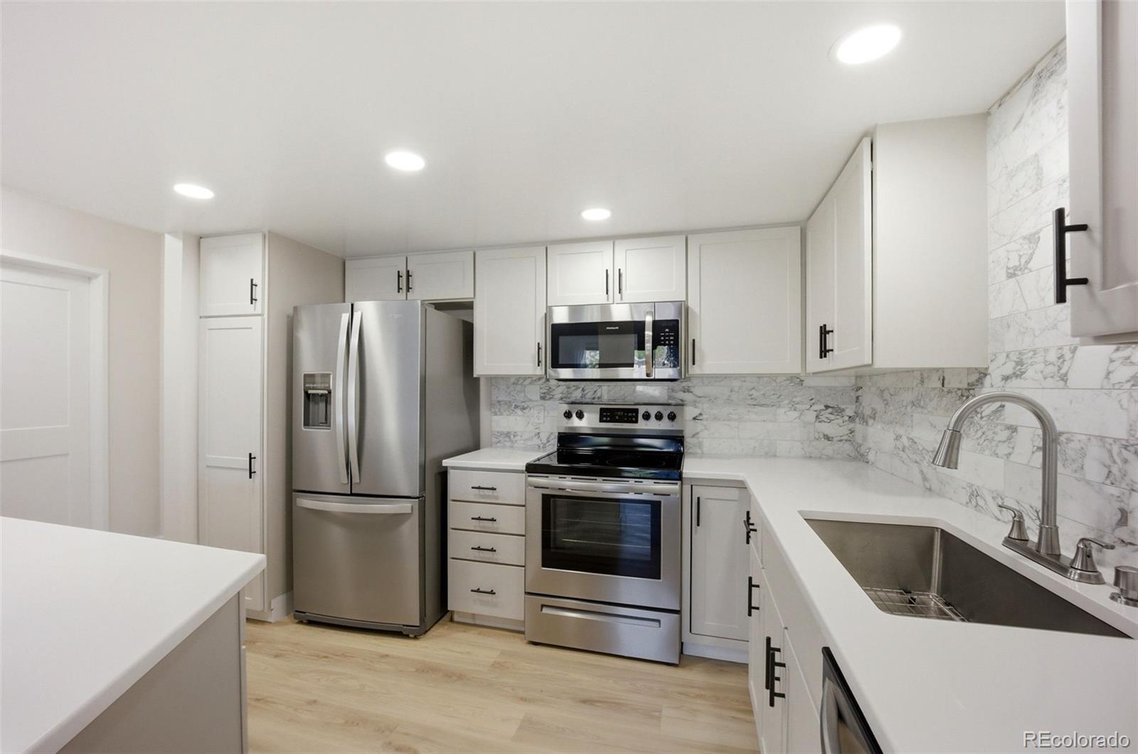 MLS Image #6 for 13601 e marina drive,aurora, Colorado