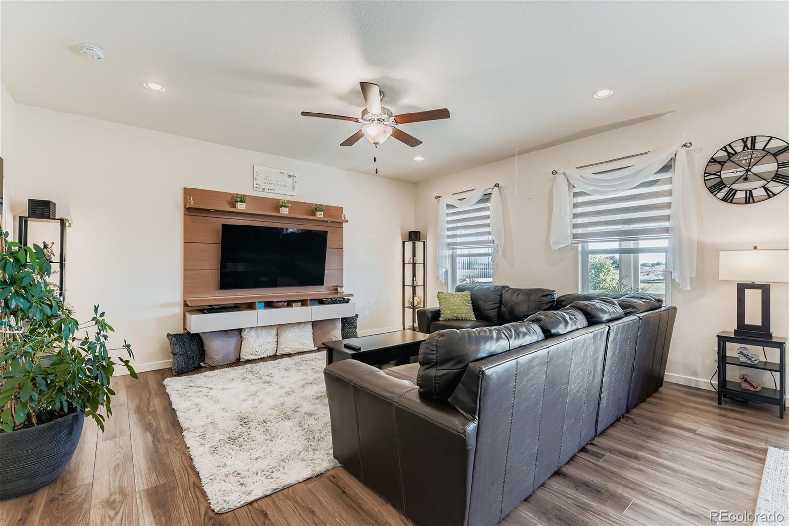 MLS Image #5 for 48  chipeta way,lochbuie, Colorado