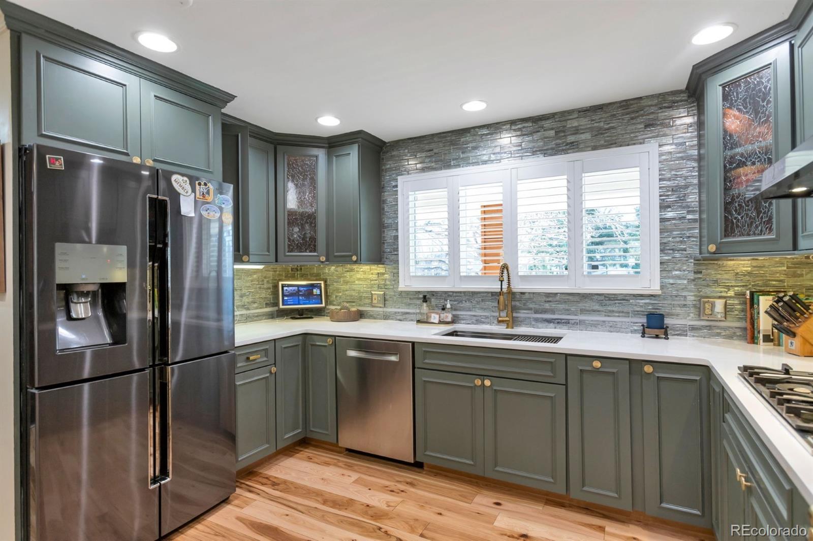 MLS Image #6 for 5401 w lakeridge road,lakewood, Colorado