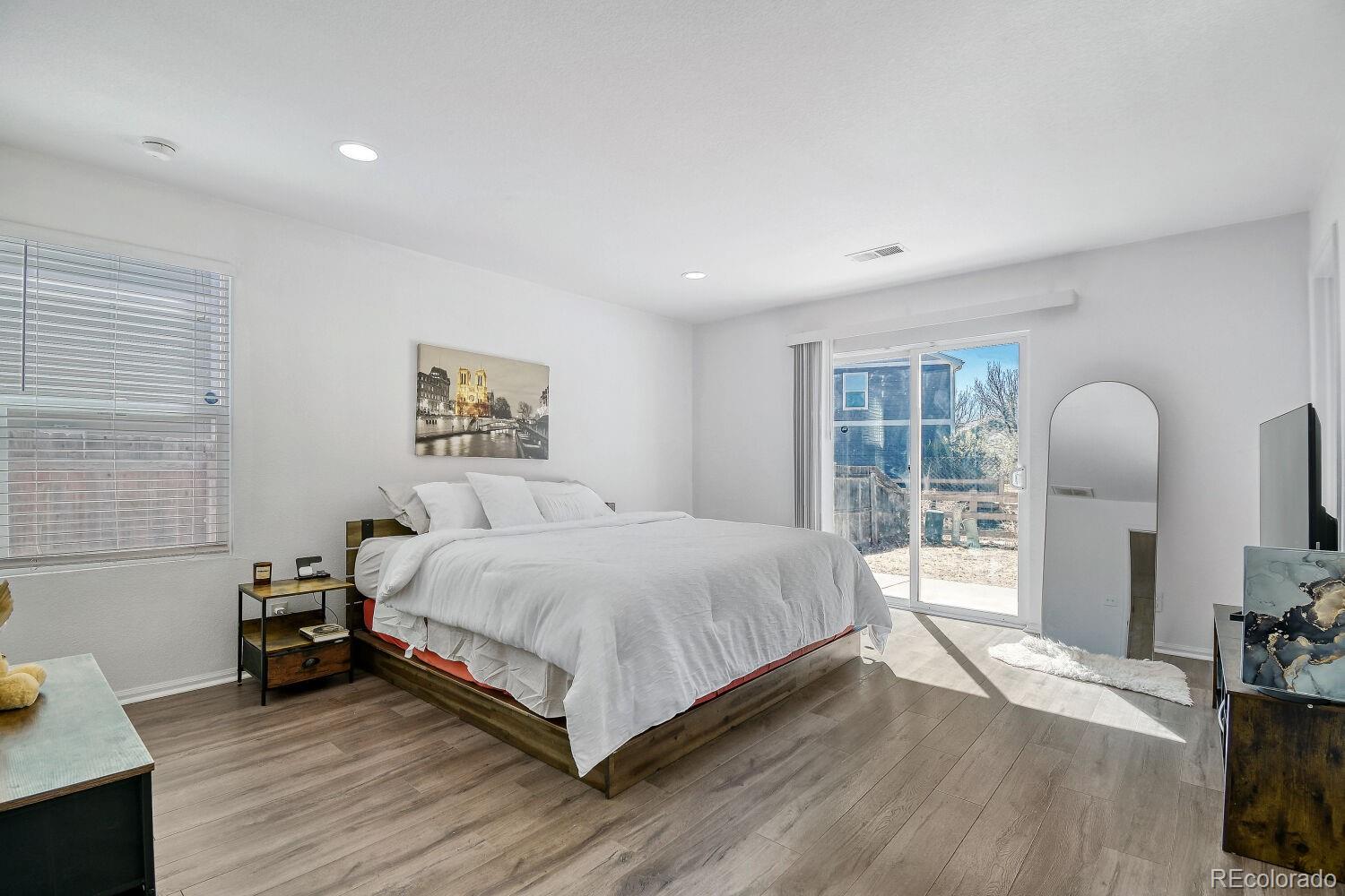 MLS Image #8 for 15686  randolph place,denver, Colorado