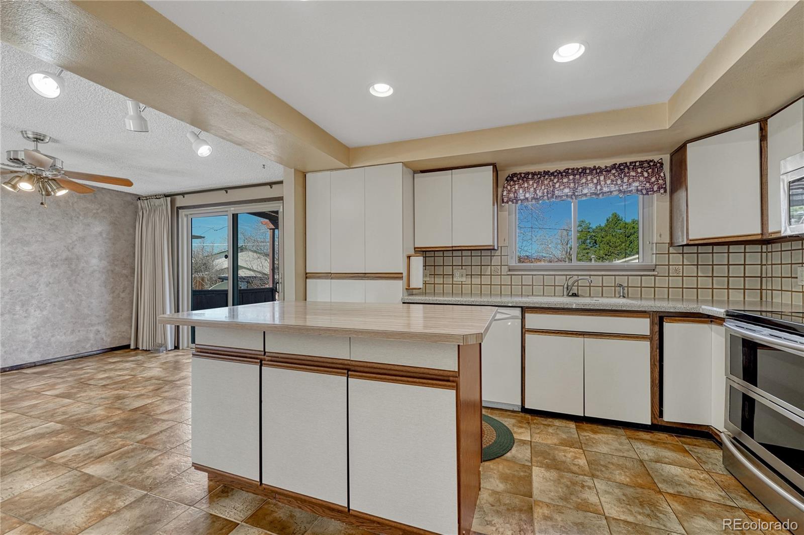 MLS Image #11 for 10453  zuni street,northglenn, Colorado