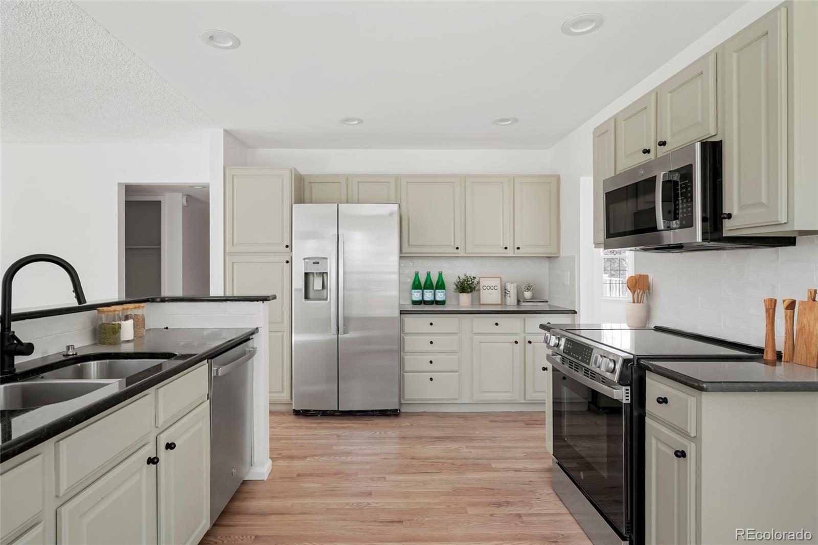 MLS Image #4 for 5362 s danube court,centennial, Colorado