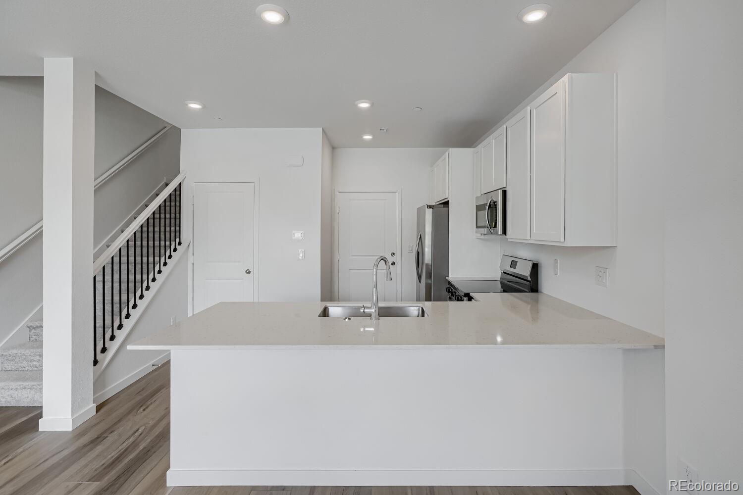 MLS Image #2 for 7643 s mobile way,centennial, Colorado