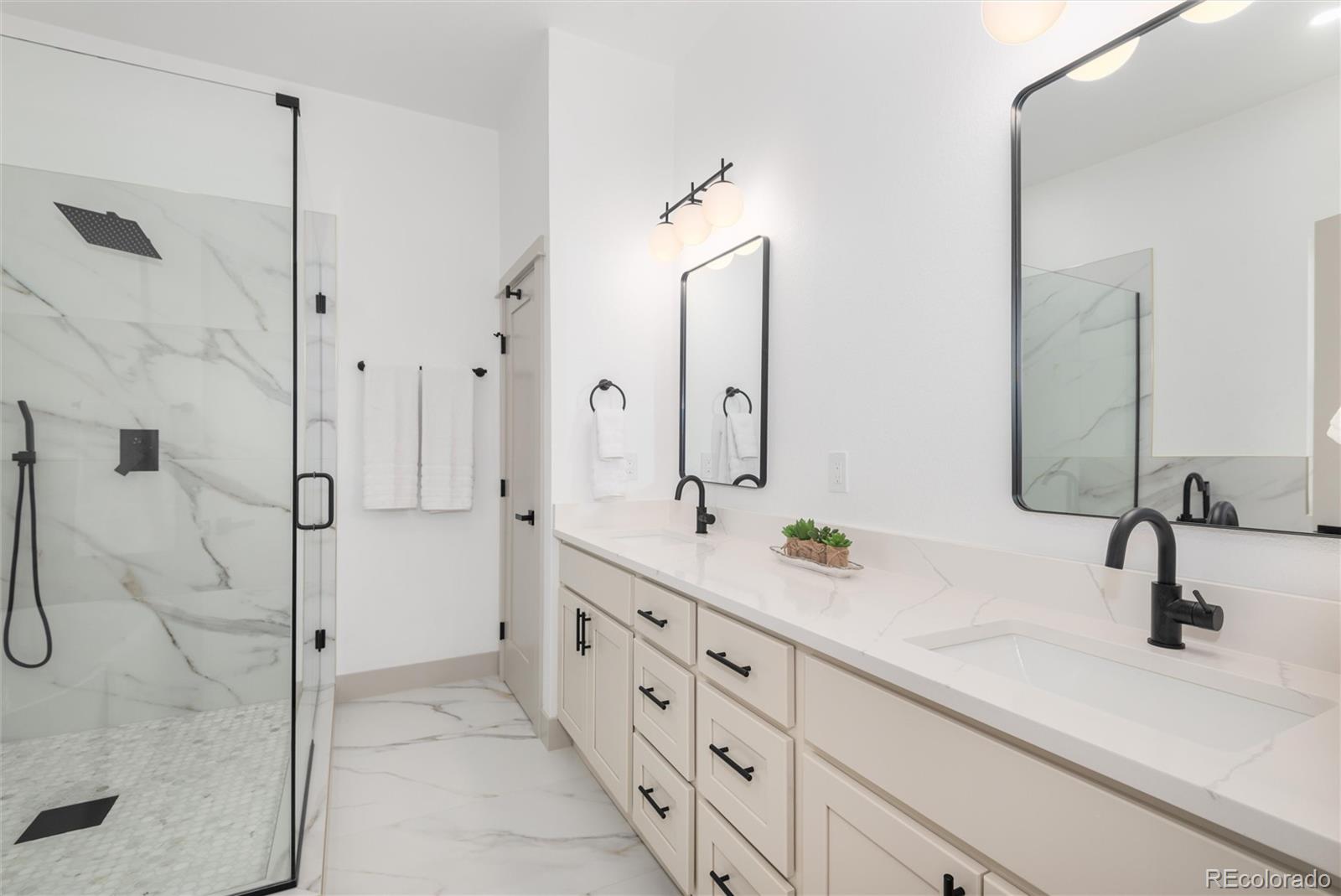 MLS Image #23 for 1643  adams street,denver, Colorado