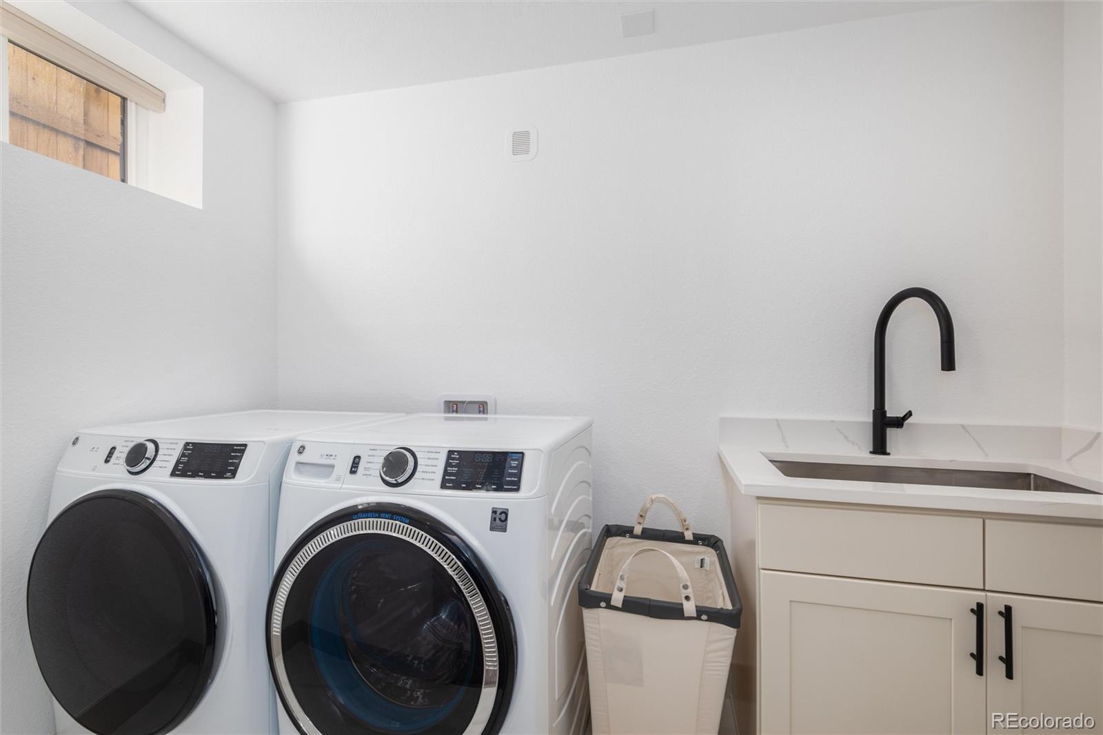 MLS Image #37 for 1643  adams street,denver, Colorado