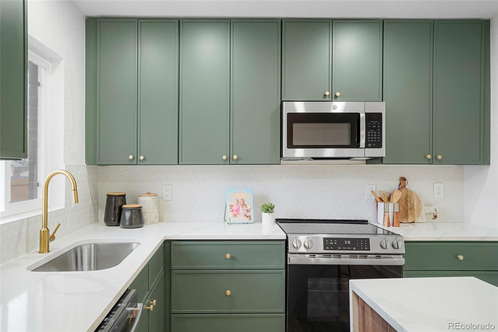 MLS Image #11 for 6836  newcombe street,arvada, Colorado