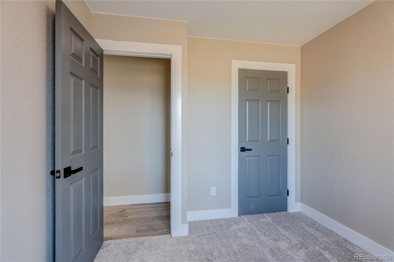 MLS Image #16 for 9418  lou drive,thornton, Colorado