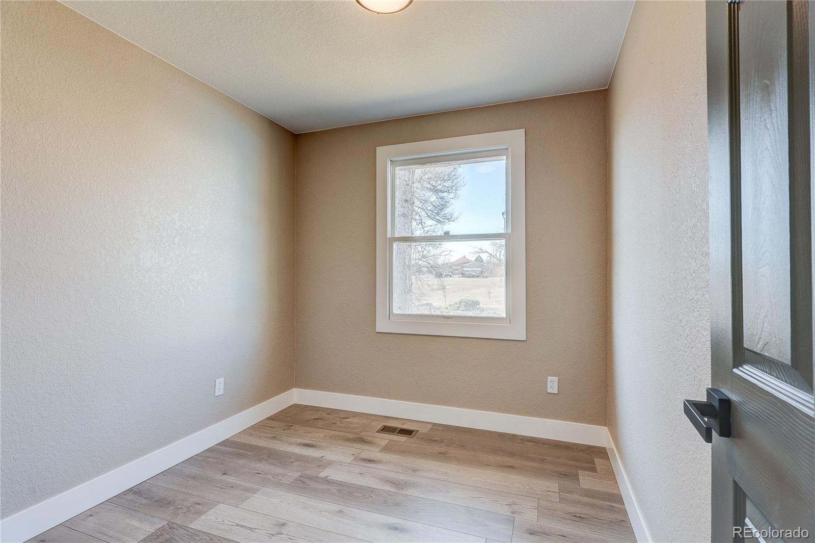 MLS Image #17 for 9418  lou drive,thornton, Colorado