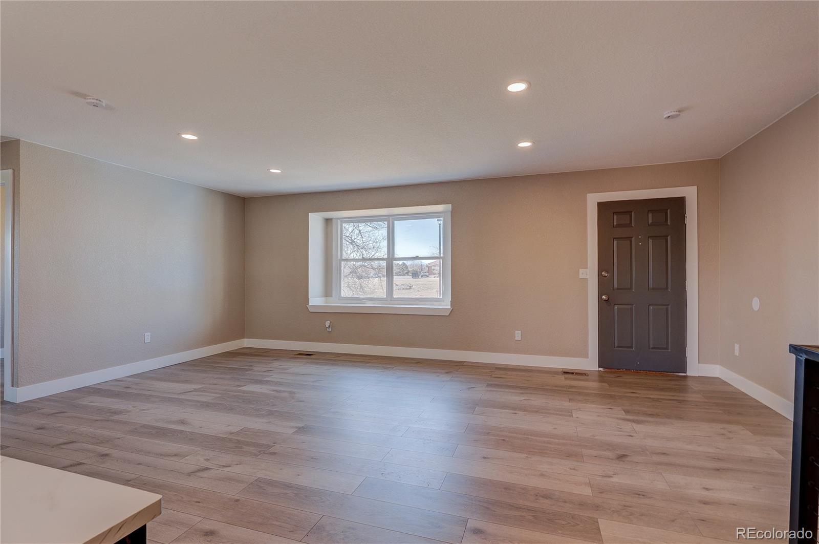 MLS Image #5 for 9418  lou drive,thornton, Colorado
