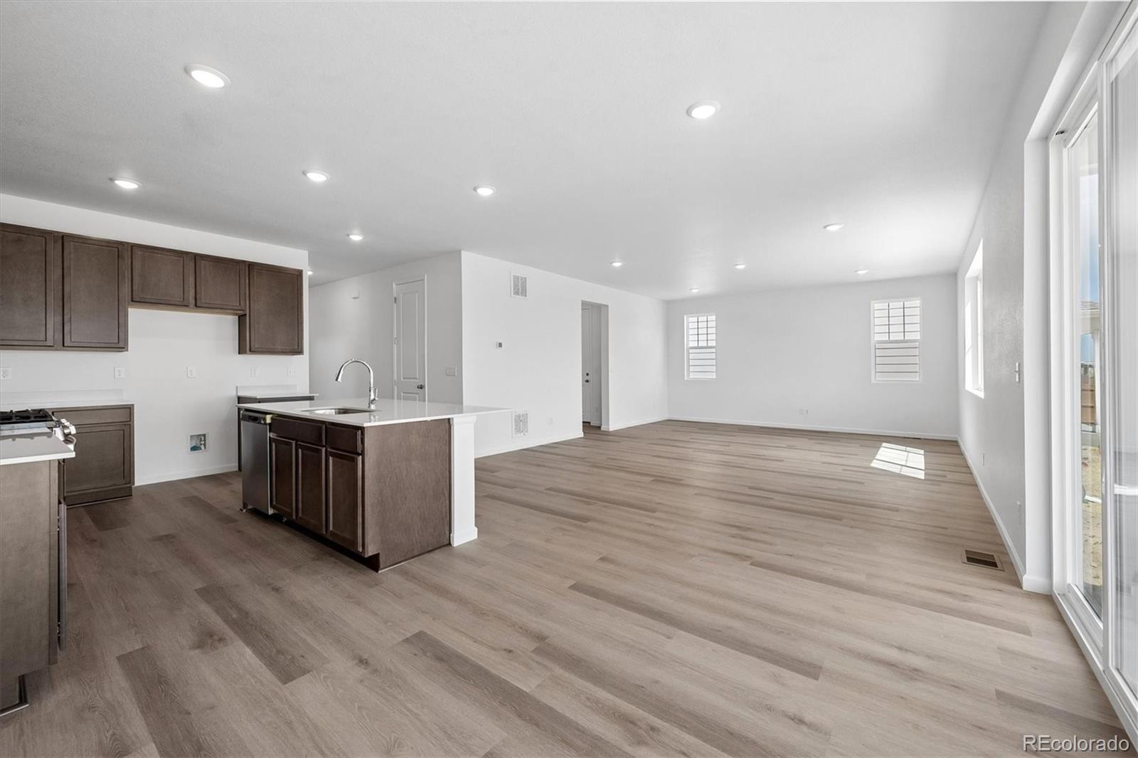 MLS Image #10 for 45950  wood thrush avenue,bennett, Colorado