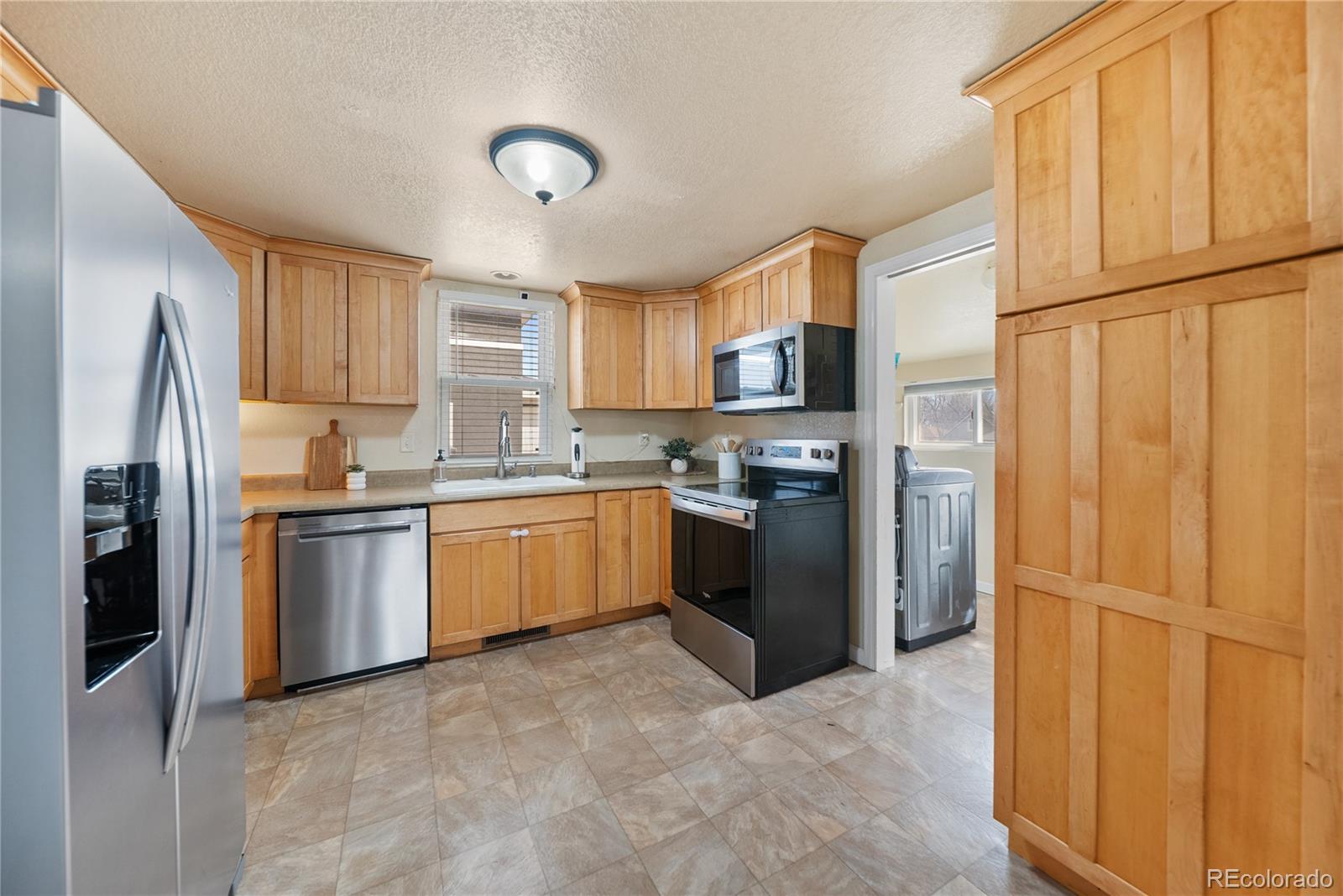 MLS Image #14 for 550  custer avenue,akron, Colorado
