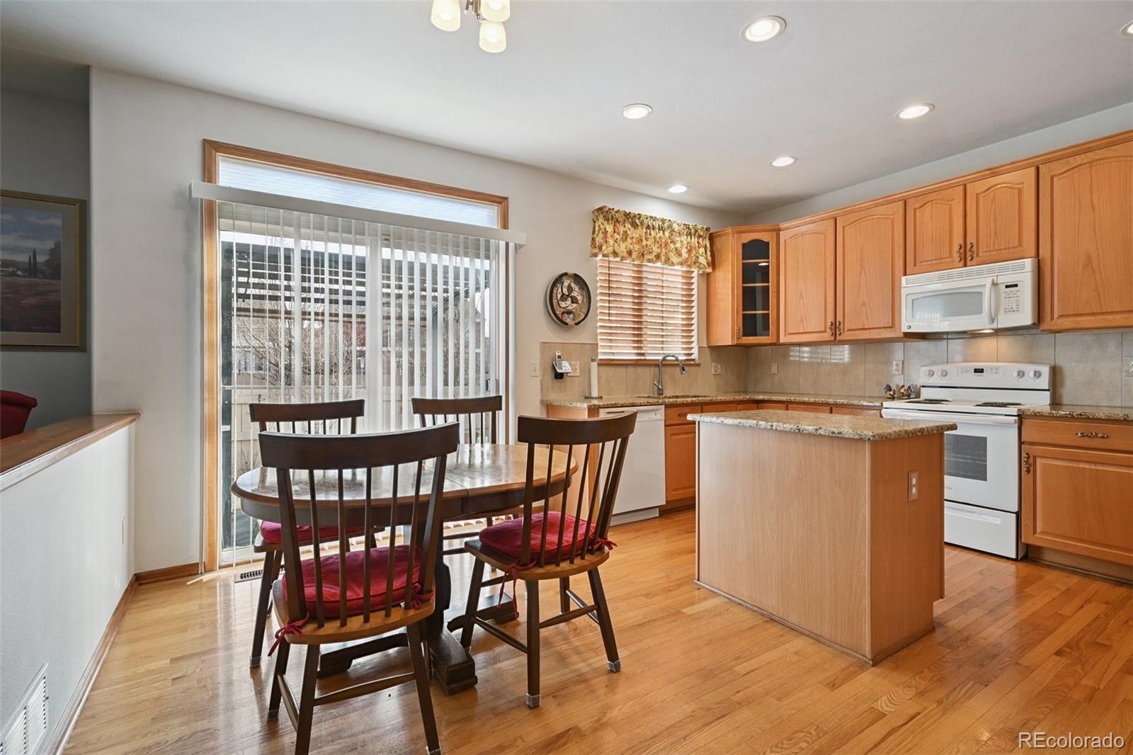 MLS Image #10 for 7384 s memphis street,aurora, Colorado