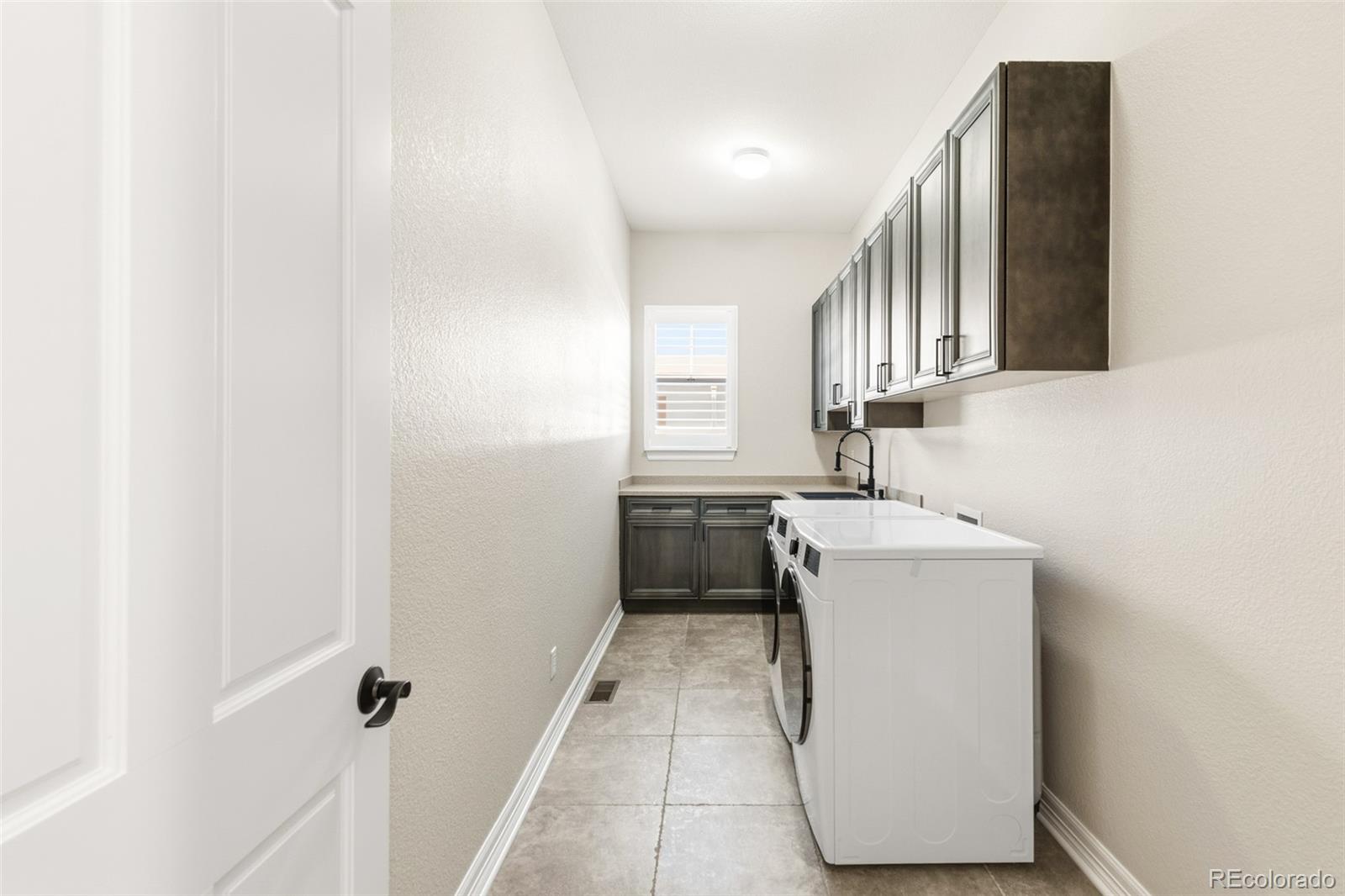 MLS Image #18 for 26746 e peakview drive,aurora, Colorado