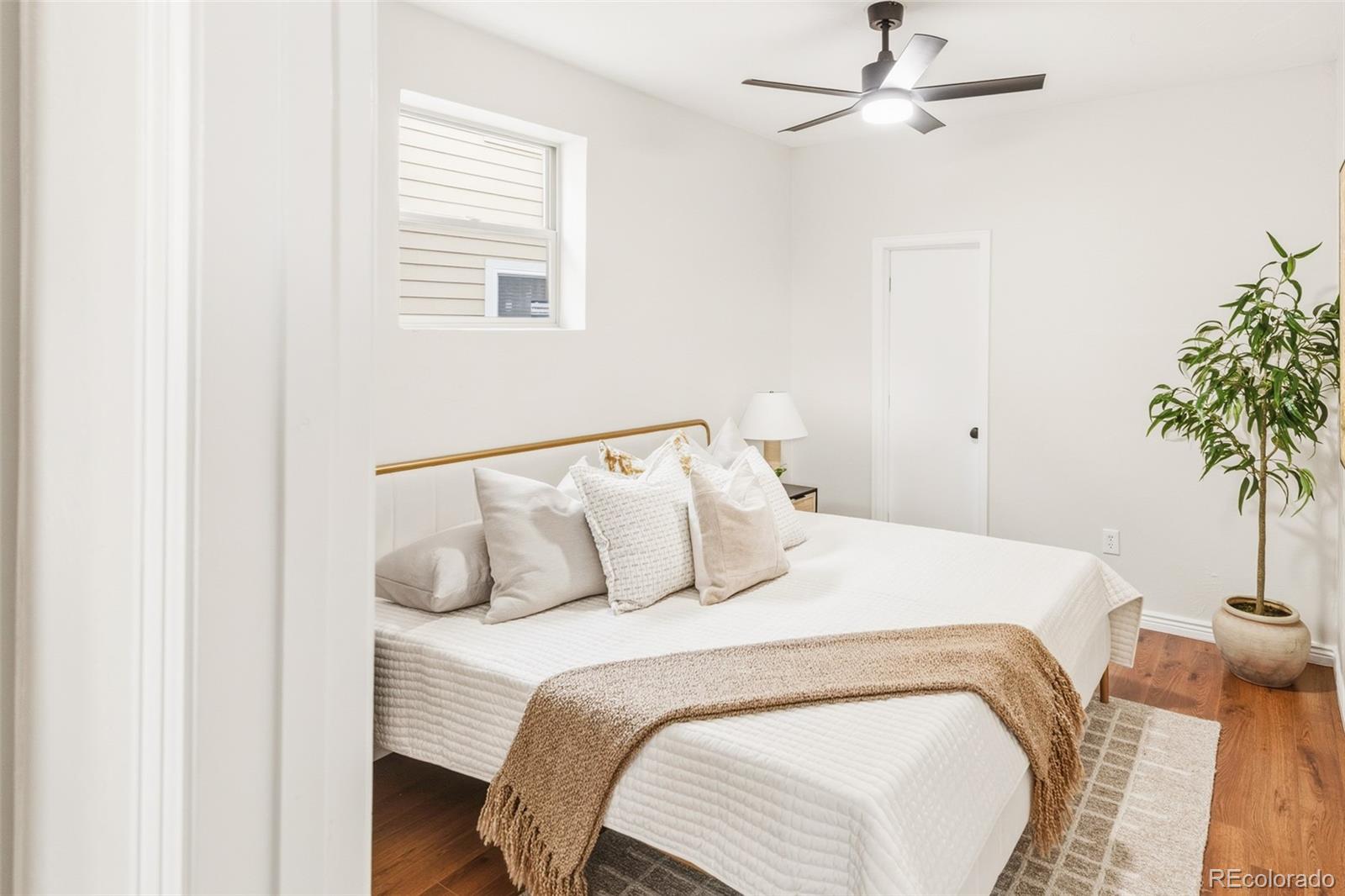 MLS Image #11 for 3315 n clayton street,denver, Colorado