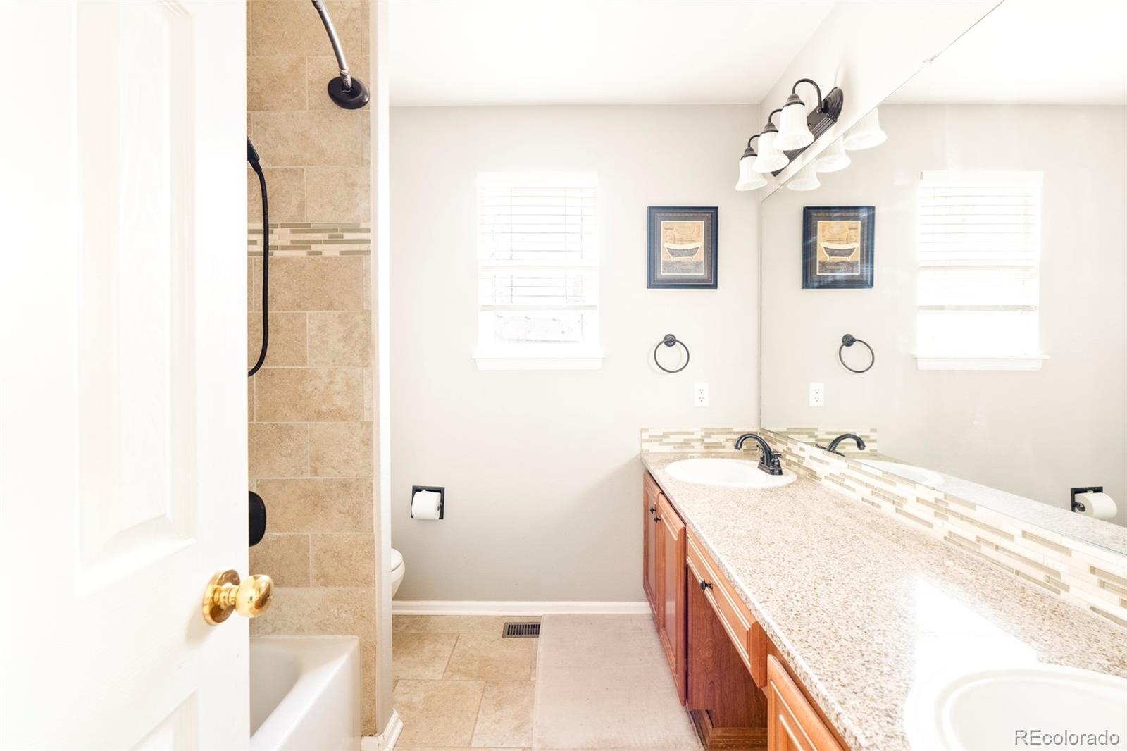 MLS Image #15 for 22298 e lake avenue,centennial, Colorado