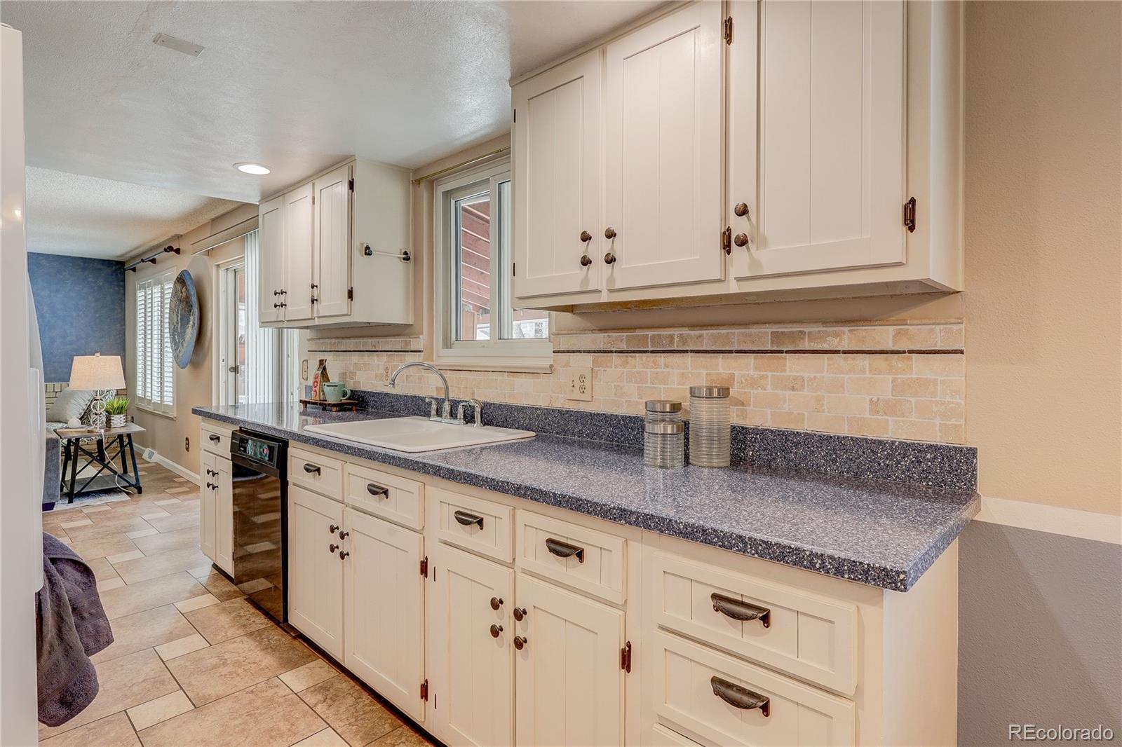MLS Image #14 for 6516 w 84th place,arvada, Colorado