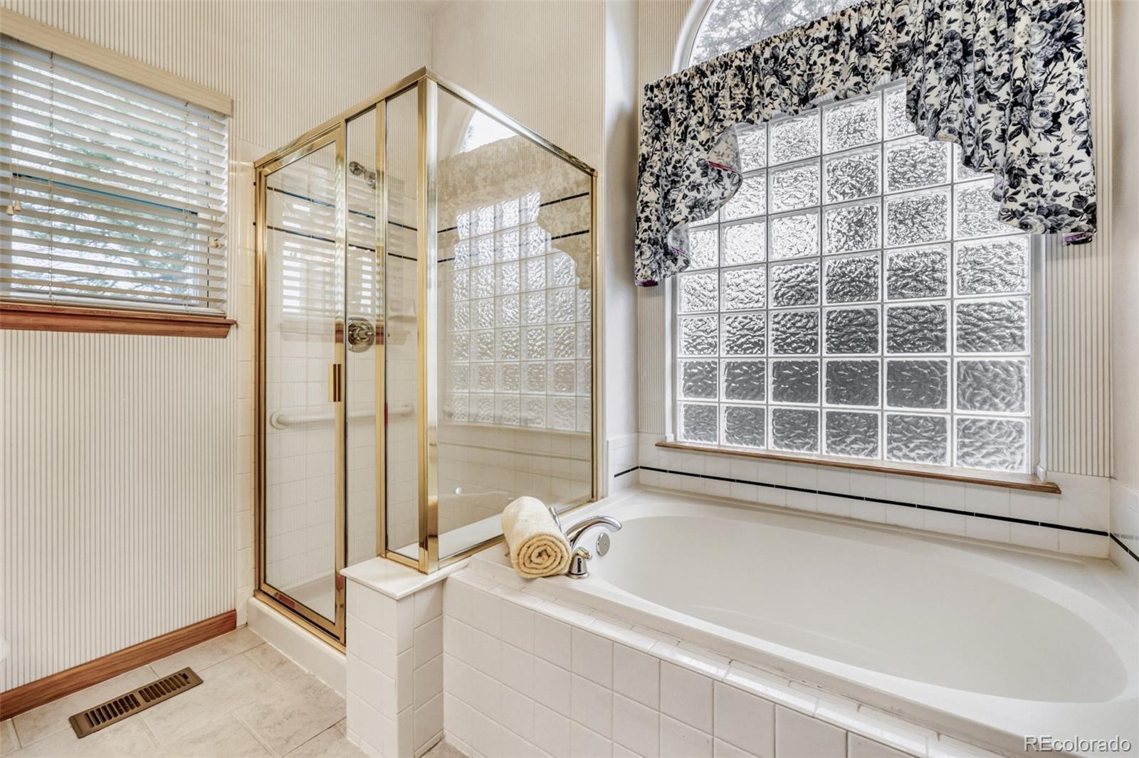 MLS Image #10 for 18379 e linvale drive,aurora, Colorado