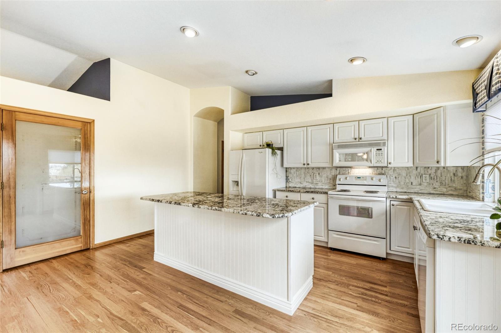 MLS Image #3 for 18379 e linvale drive,aurora, Colorado