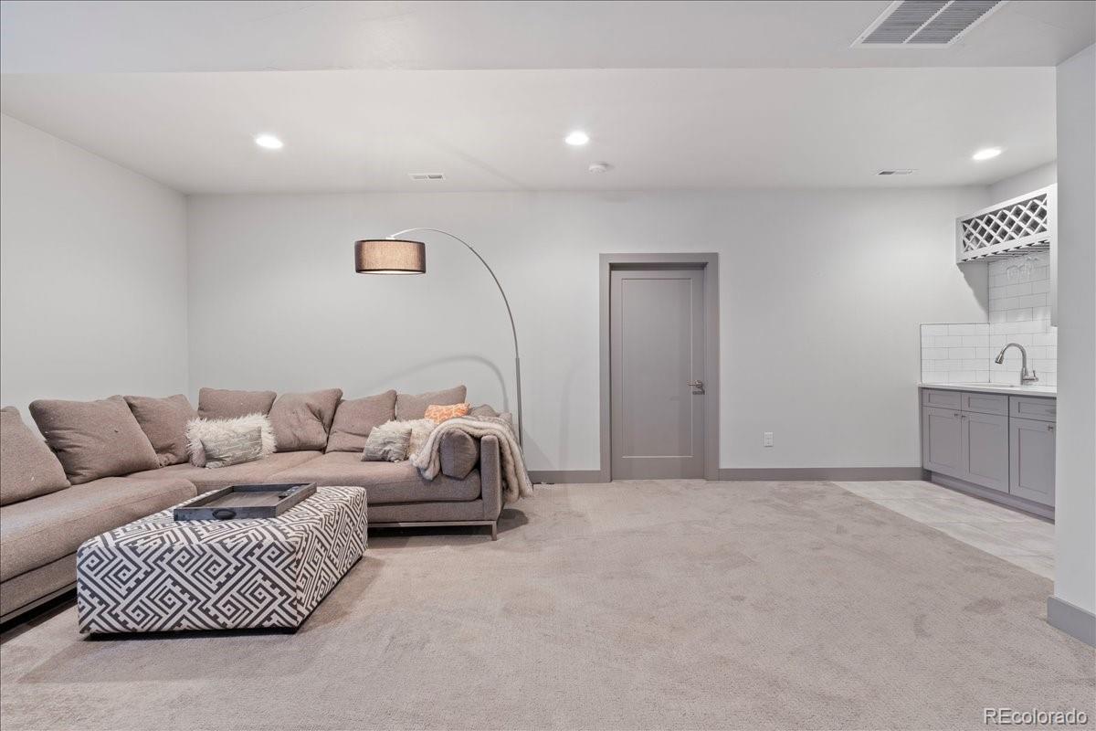 MLS Image #26 for 2533 n emerson street,denver, Colorado