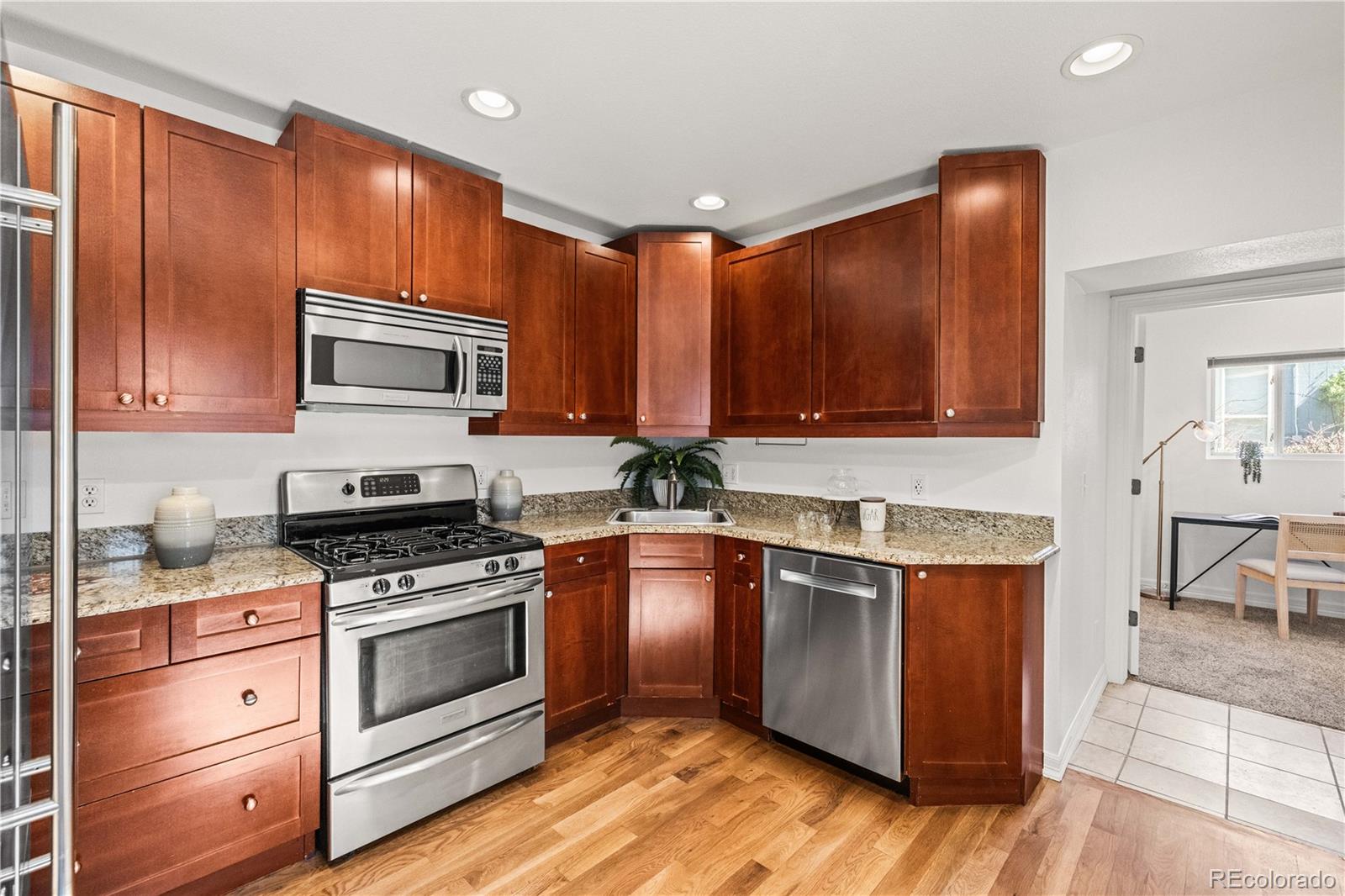 MLS Image #16 for 2342 n ogden street,denver, Colorado