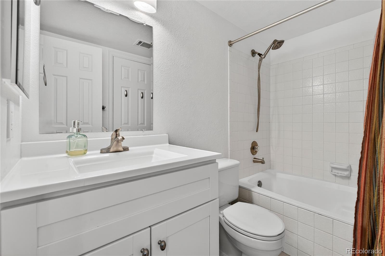 MLS Image #12 for 8500 e jefferson avenue 8b,denver, Colorado