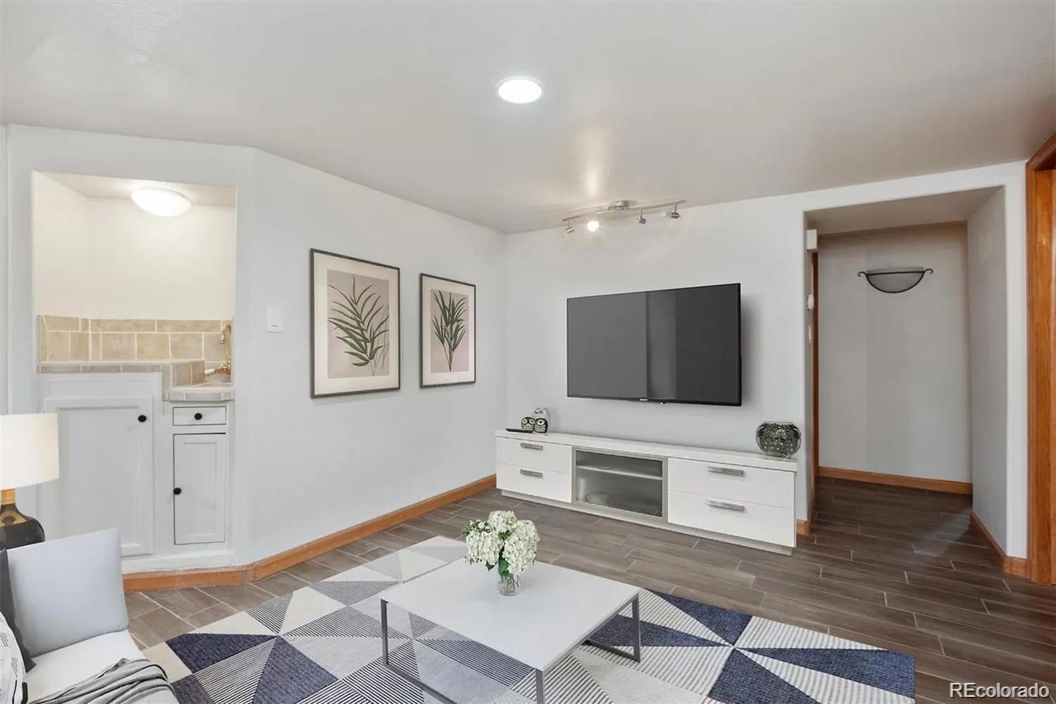 MLS Image #10 for 3201  stuart street,denver, Colorado