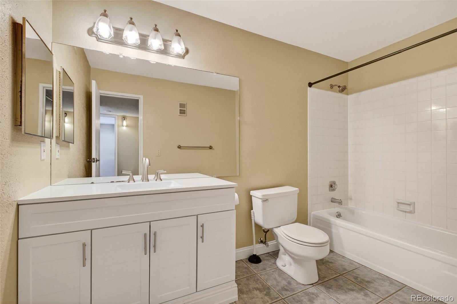 MLS Image #20 for 3295 s ammons street 207,lakewood, Colorado