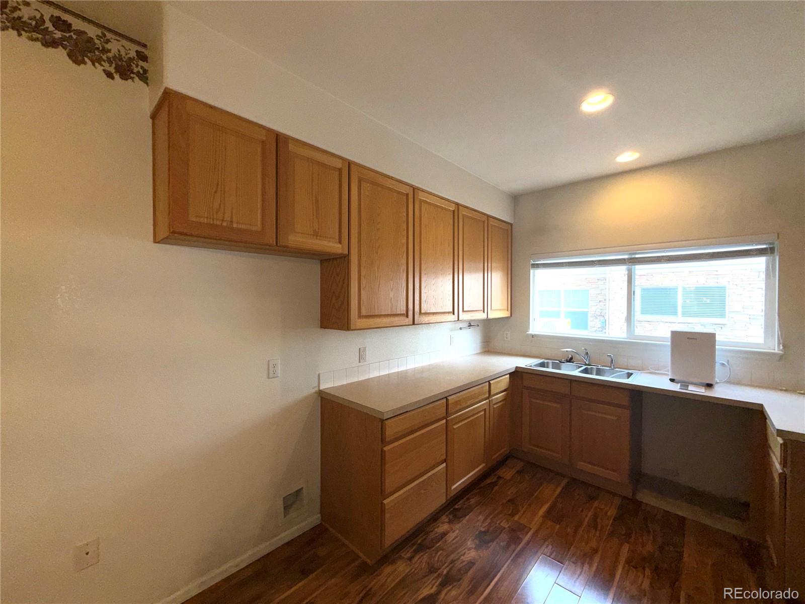 MLS Image #4 for 4385 s balsam street,littleton, Colorado