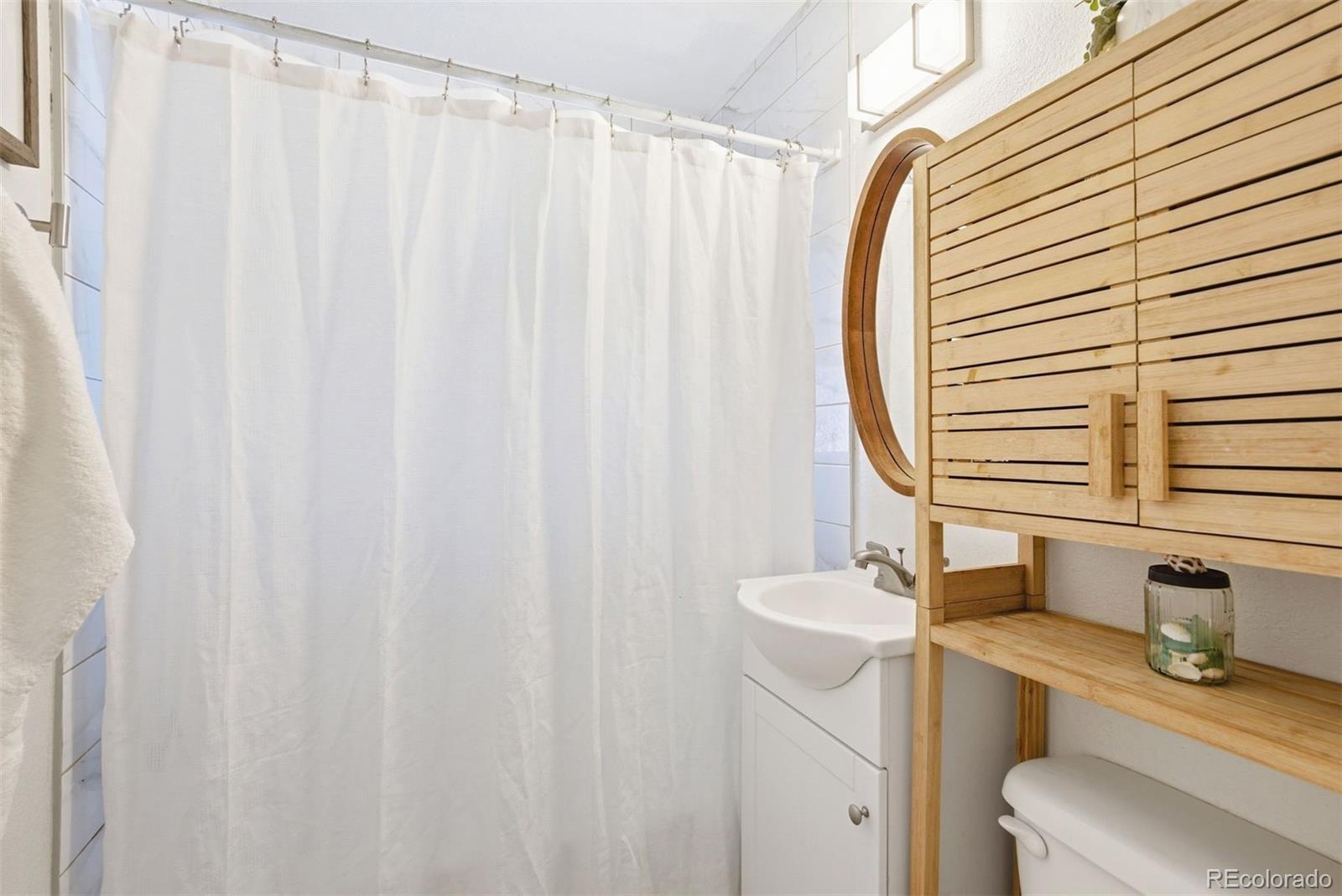 MLS Image #18 for 1738  valentia street,denver, Colorado