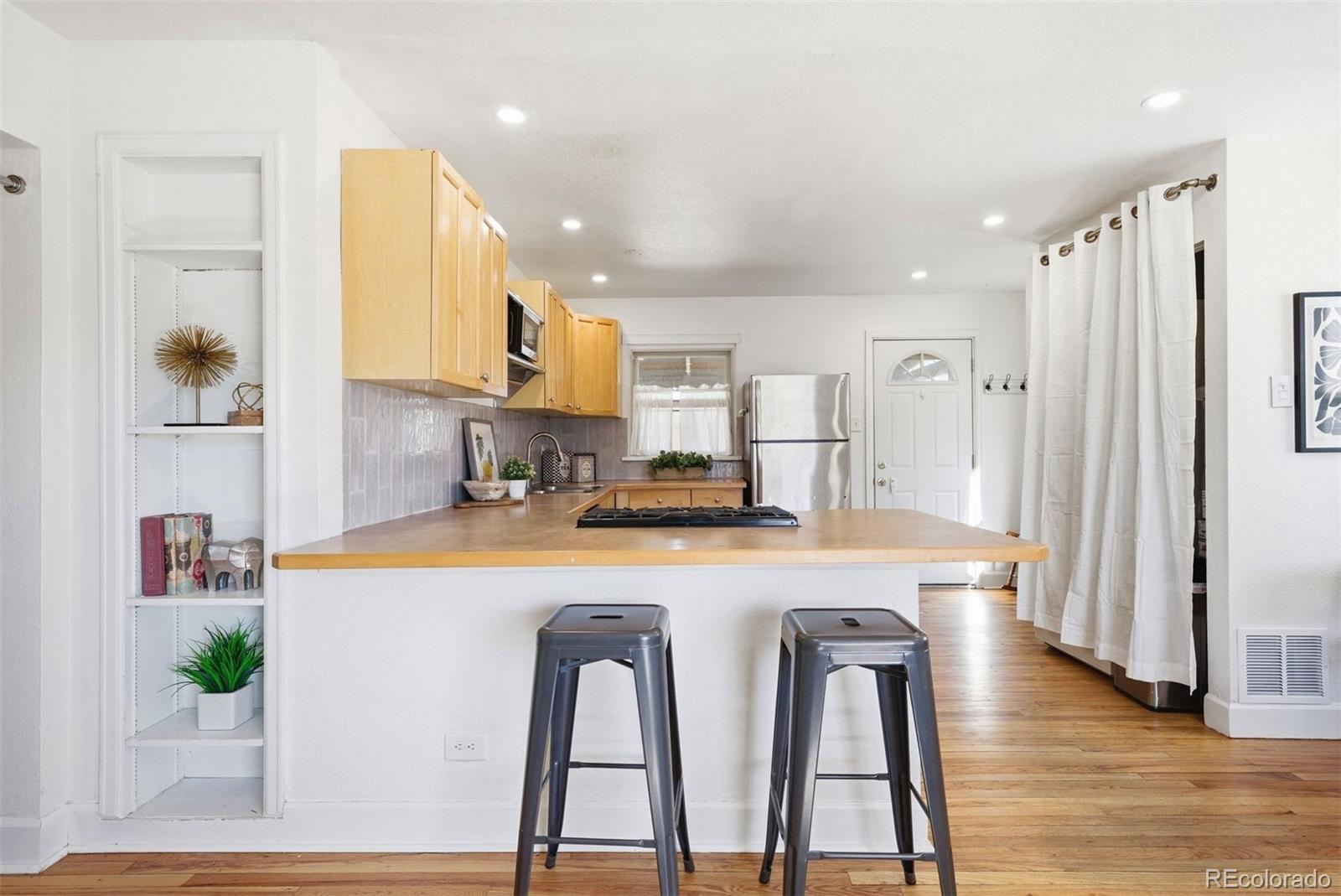 MLS Image #7 for 1738  valentia street,denver, Colorado