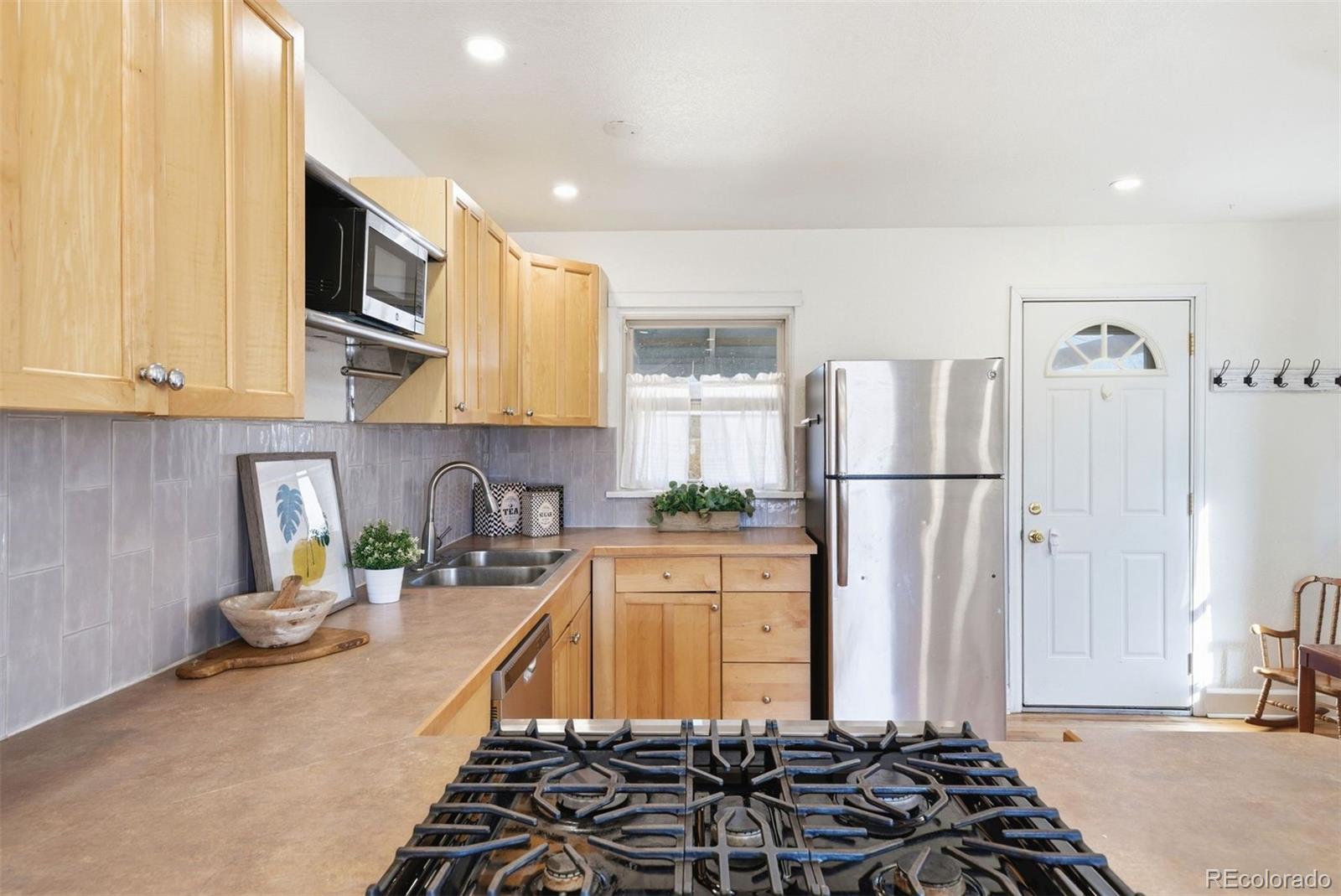 MLS Image #9 for 1738  valentia street,denver, Colorado